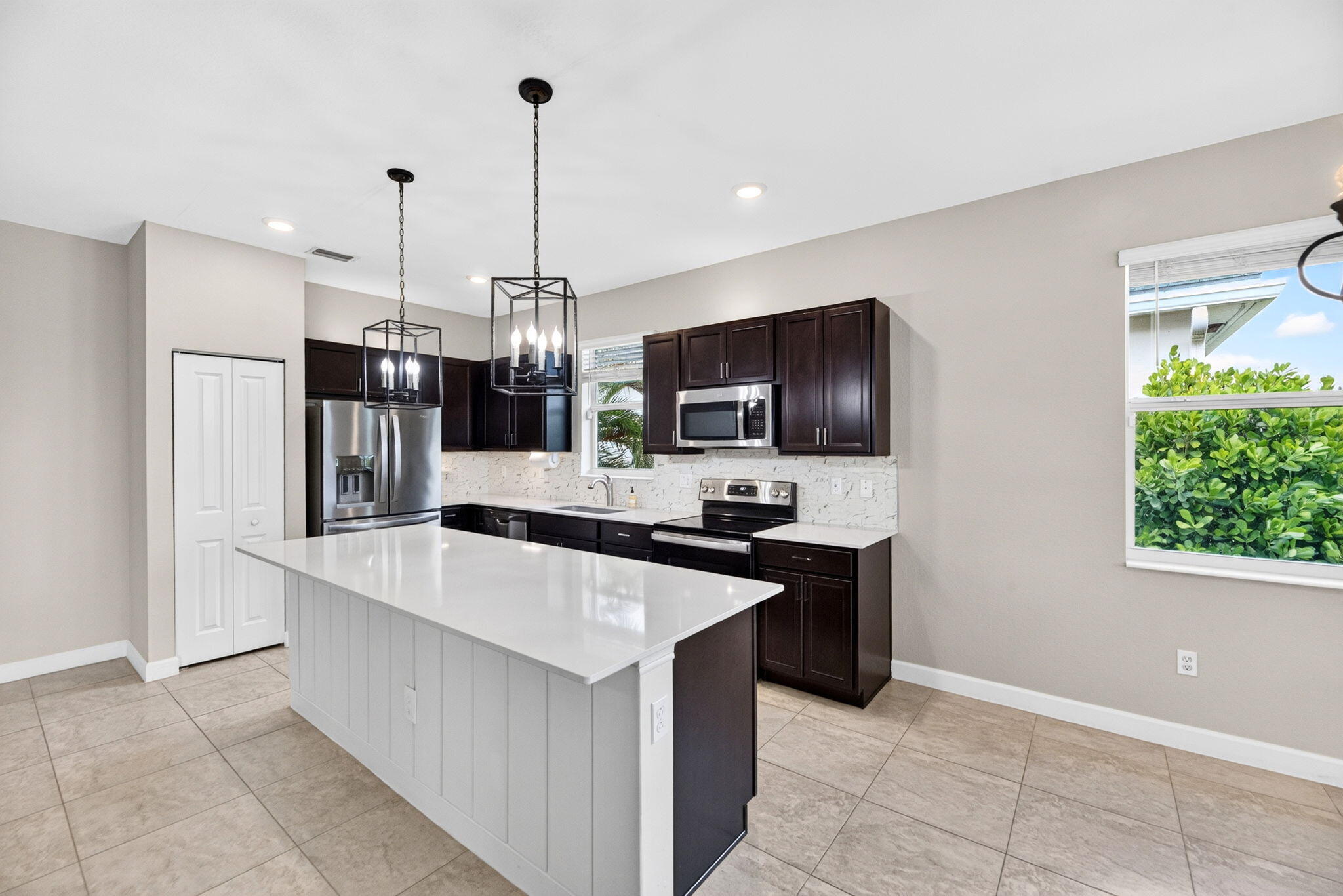 27-web-or-mls-Kitchen 5