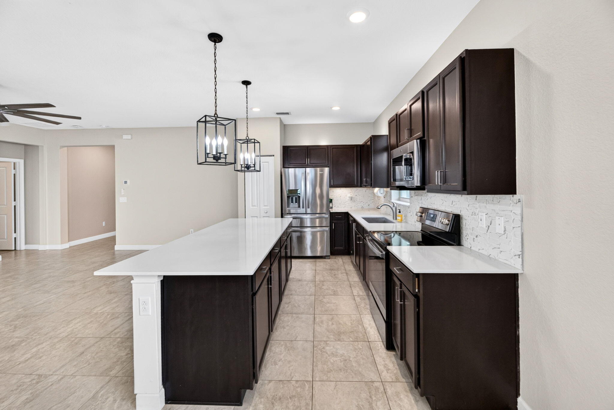 25-web-or-mls-Kitchen 3