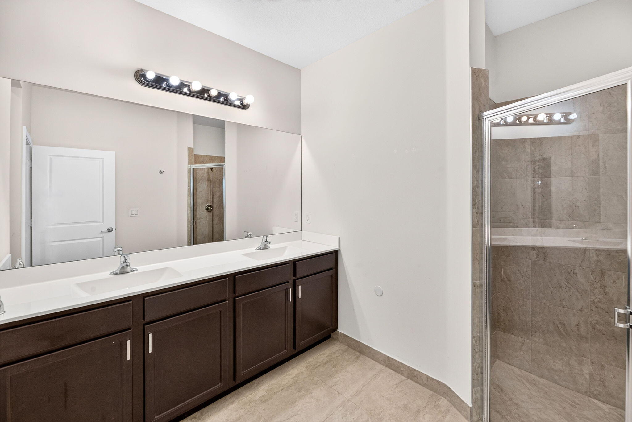 44-web-or-mls-Primary bathroom 1