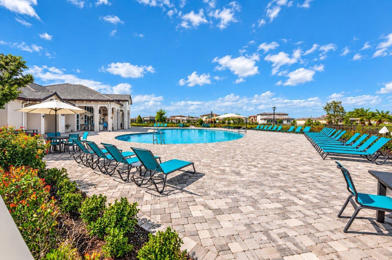 76-web-or-mls-Community Pool