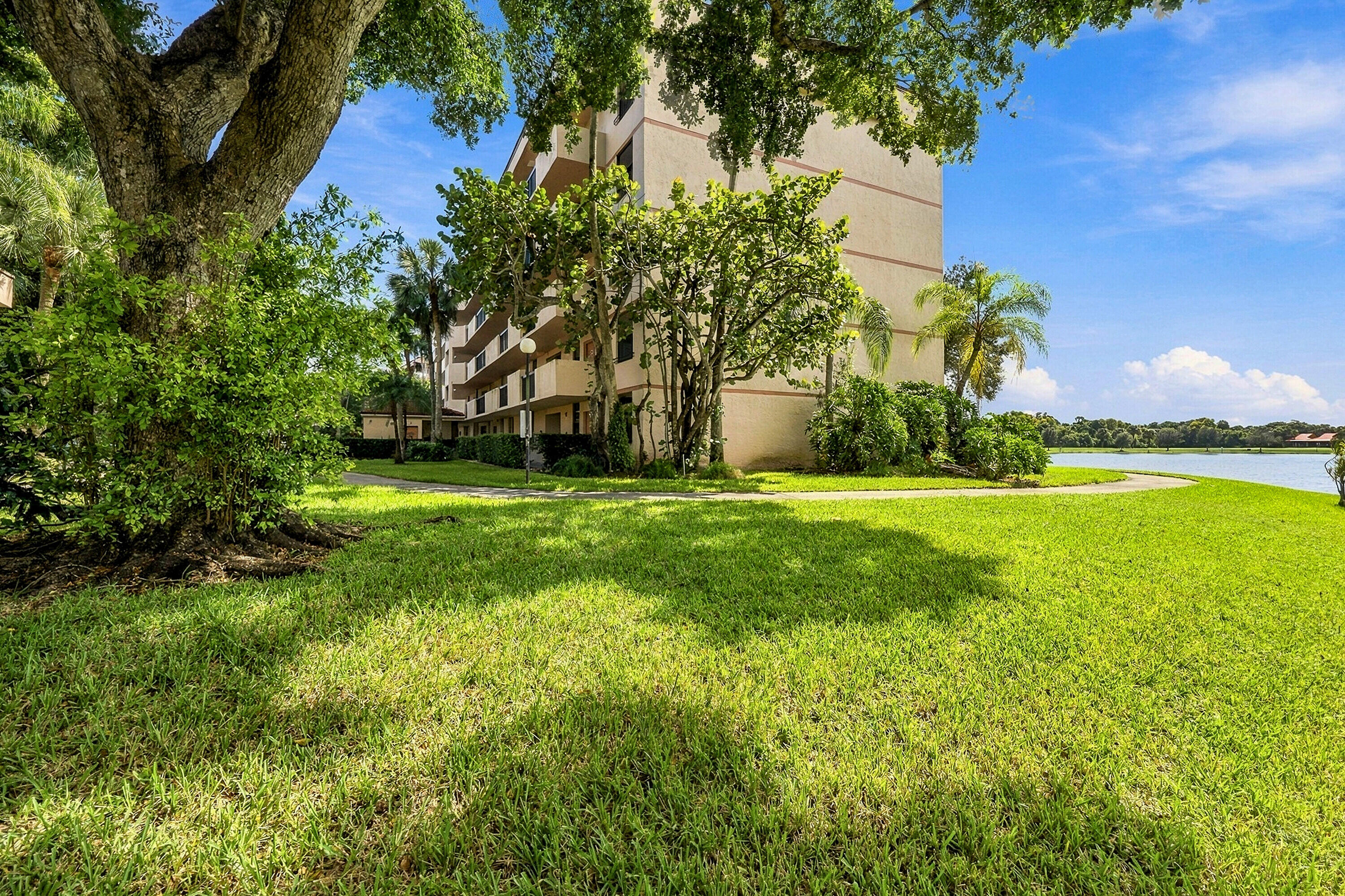 02_property exterior