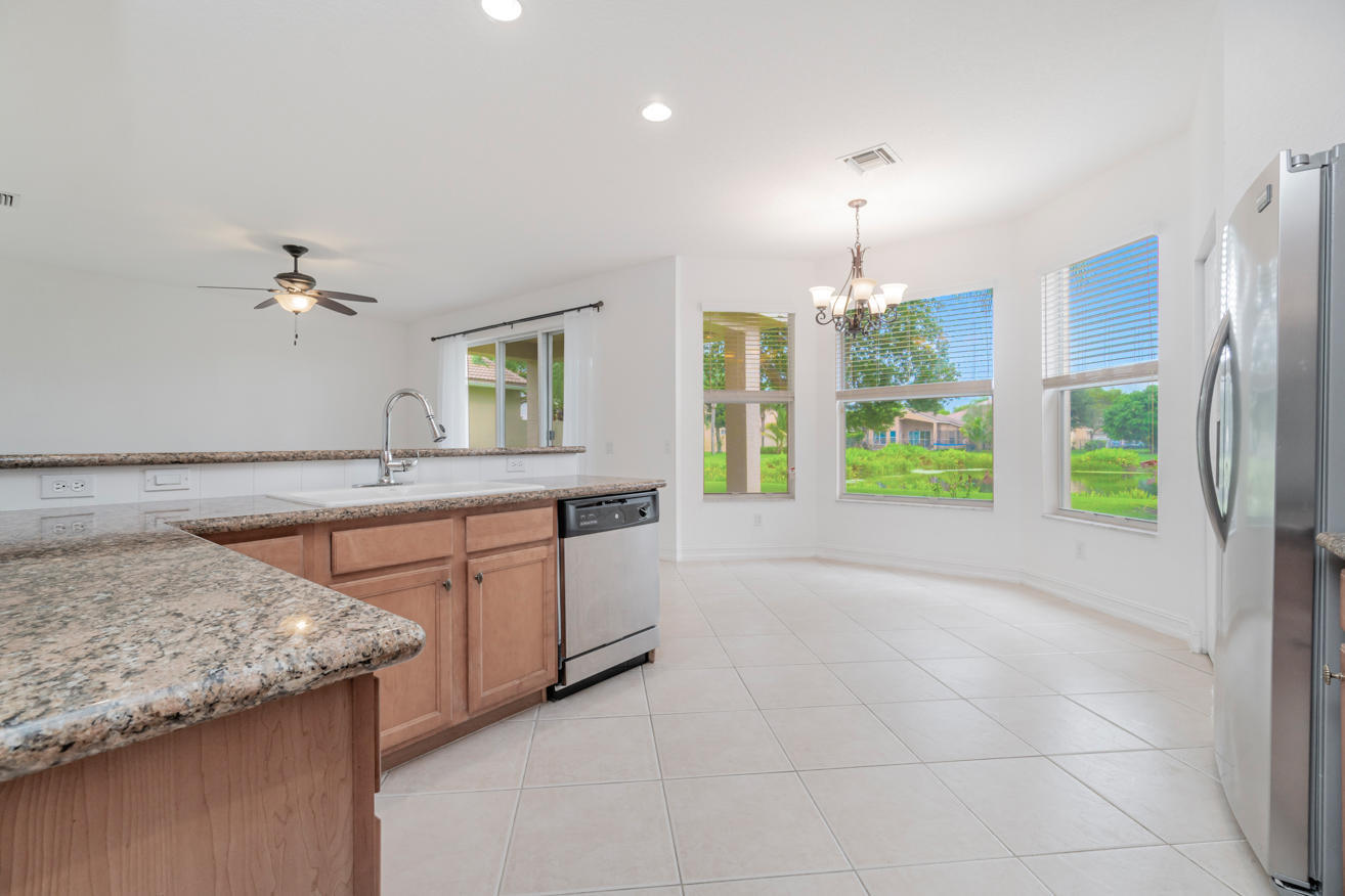 Kitchen Brkfst Nook