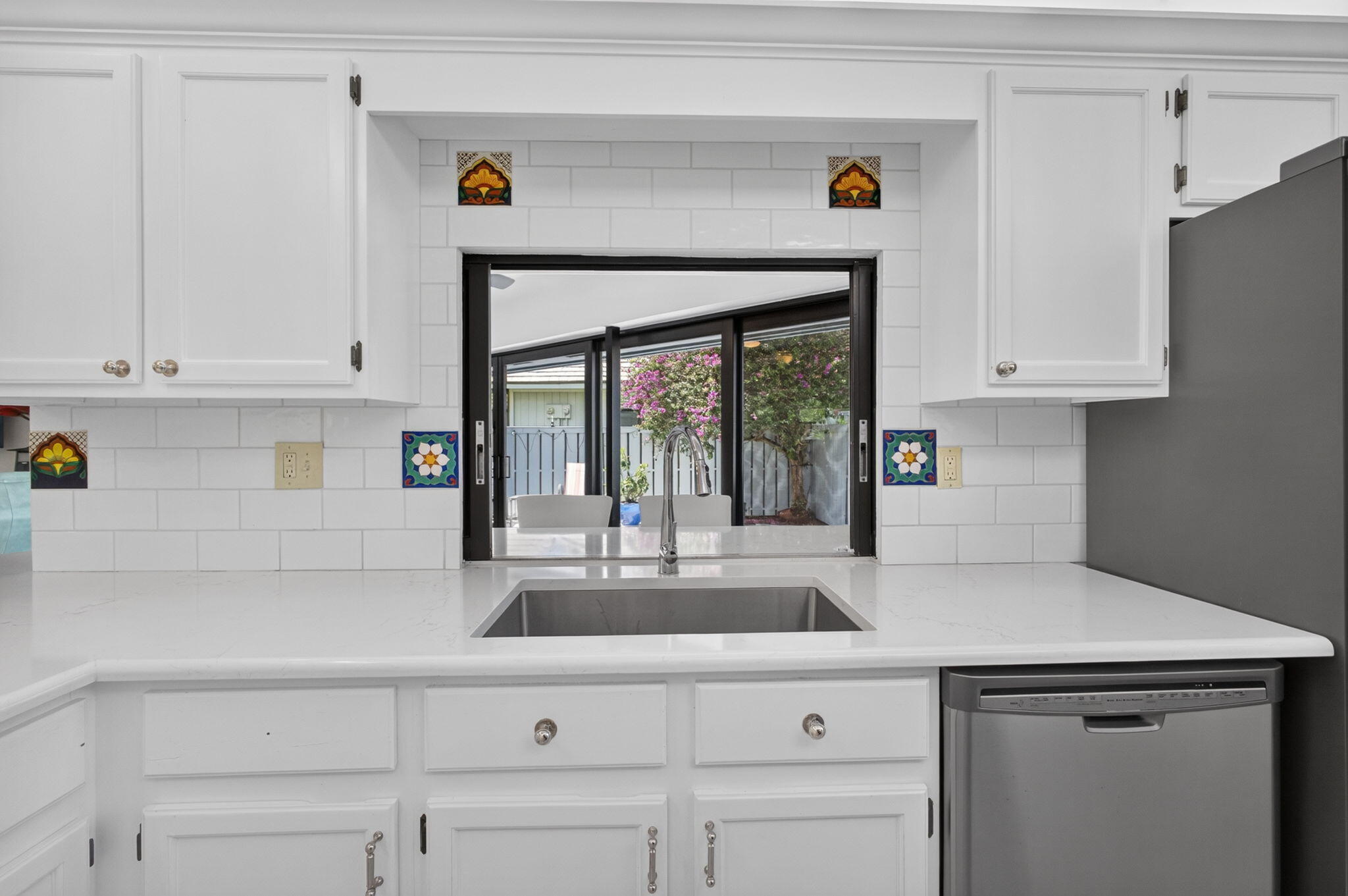 Cut through to sun room