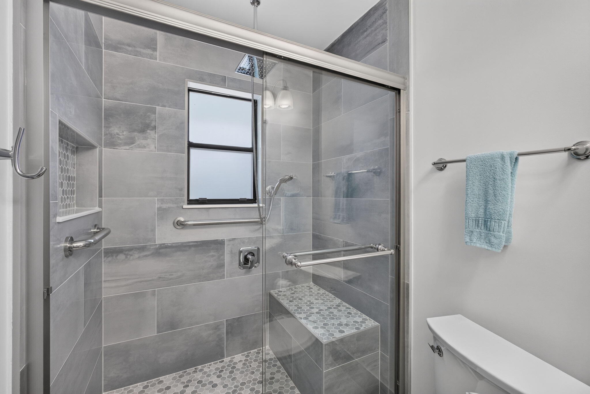 Guest shower