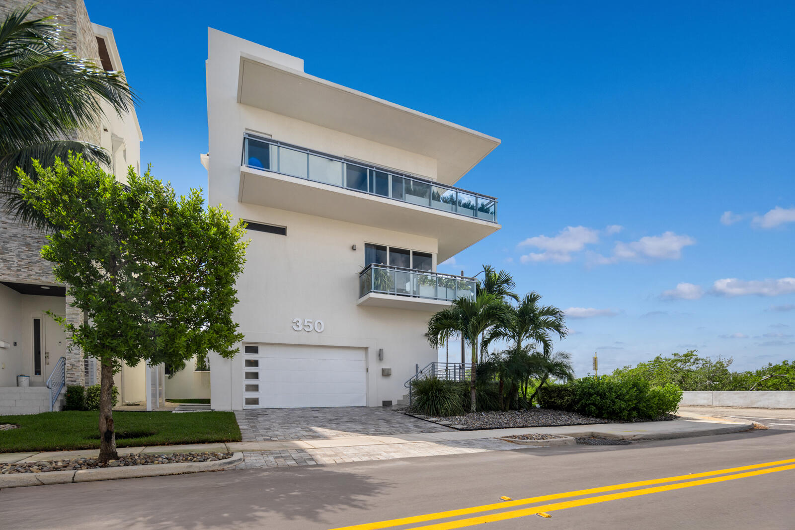 Side Garage Entry