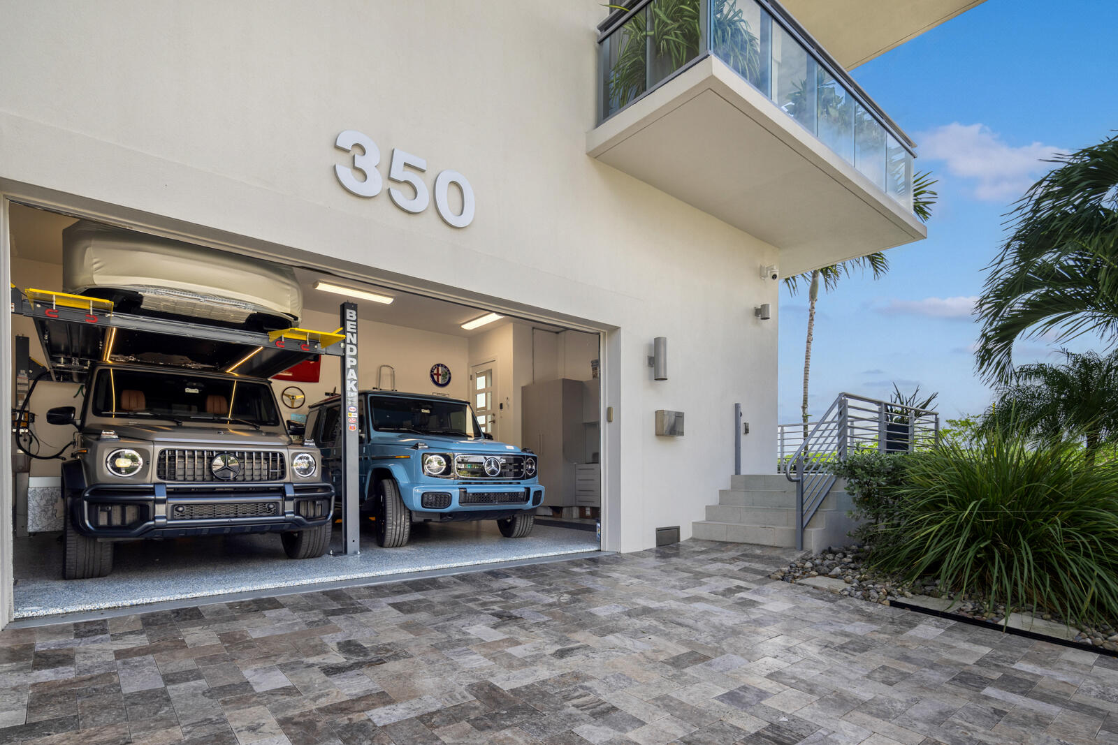 Garage
