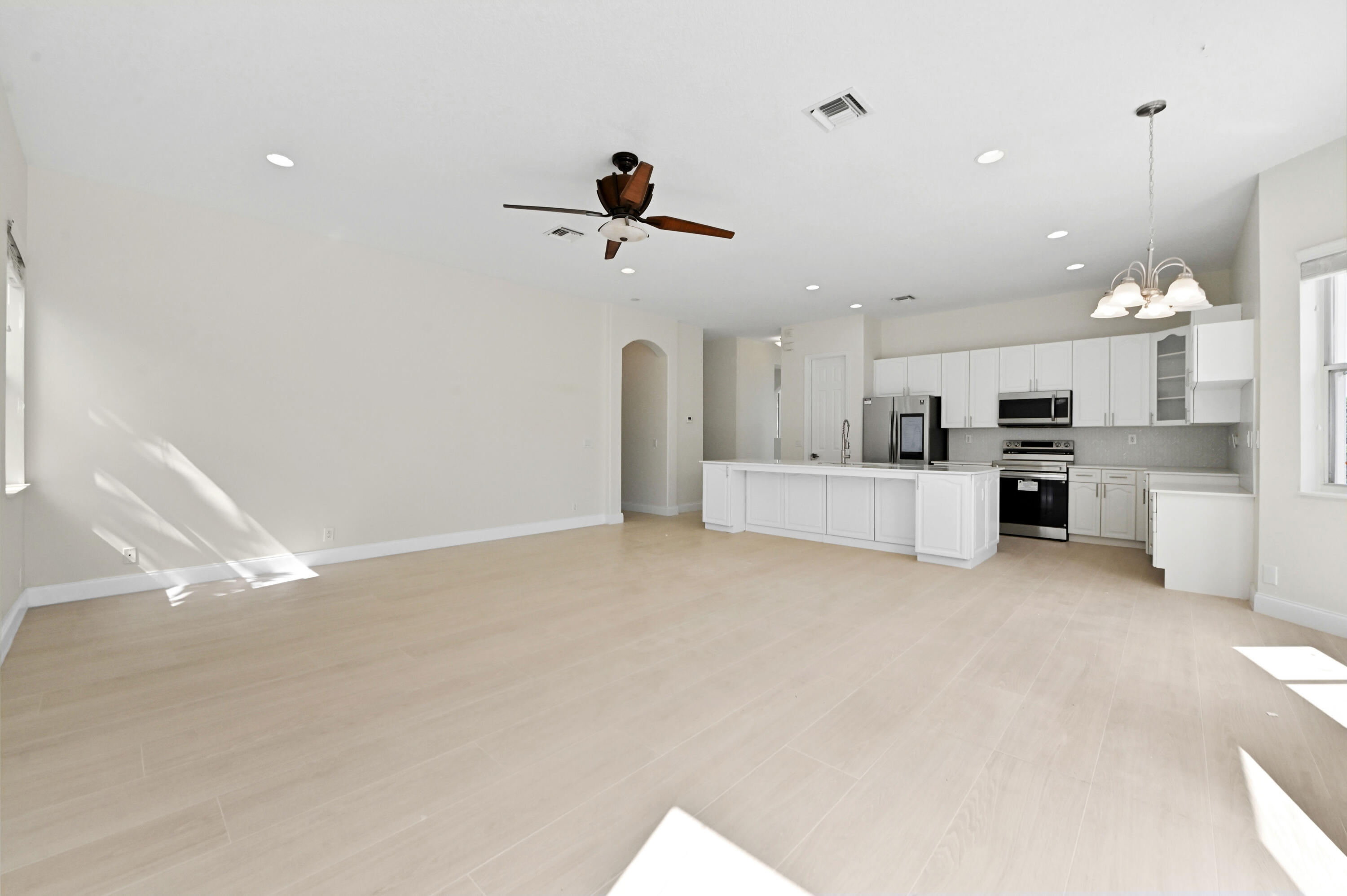 16 Family room 02