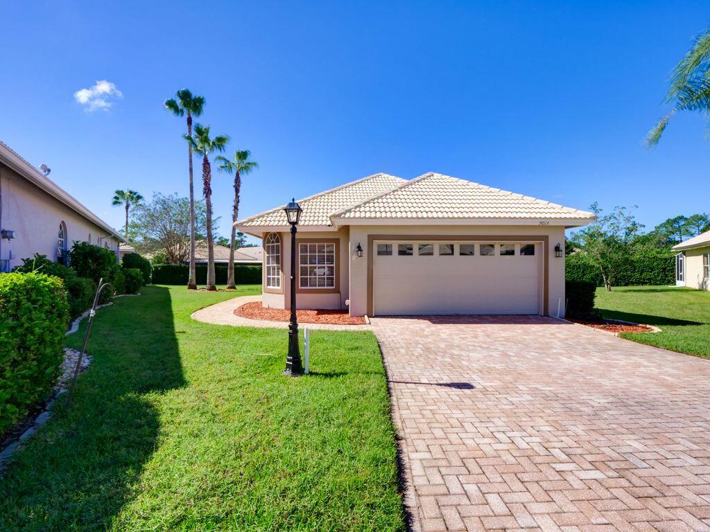 9013 Heathland front photo