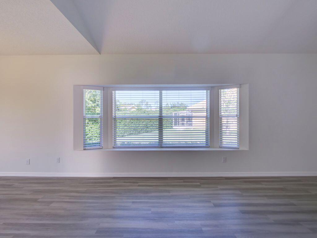 9013 Heathland bay window 1