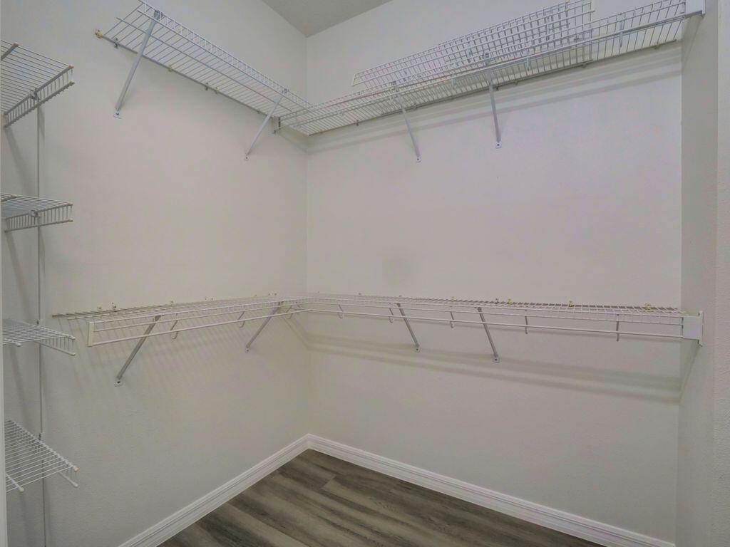 9013 Heathland walk in closet