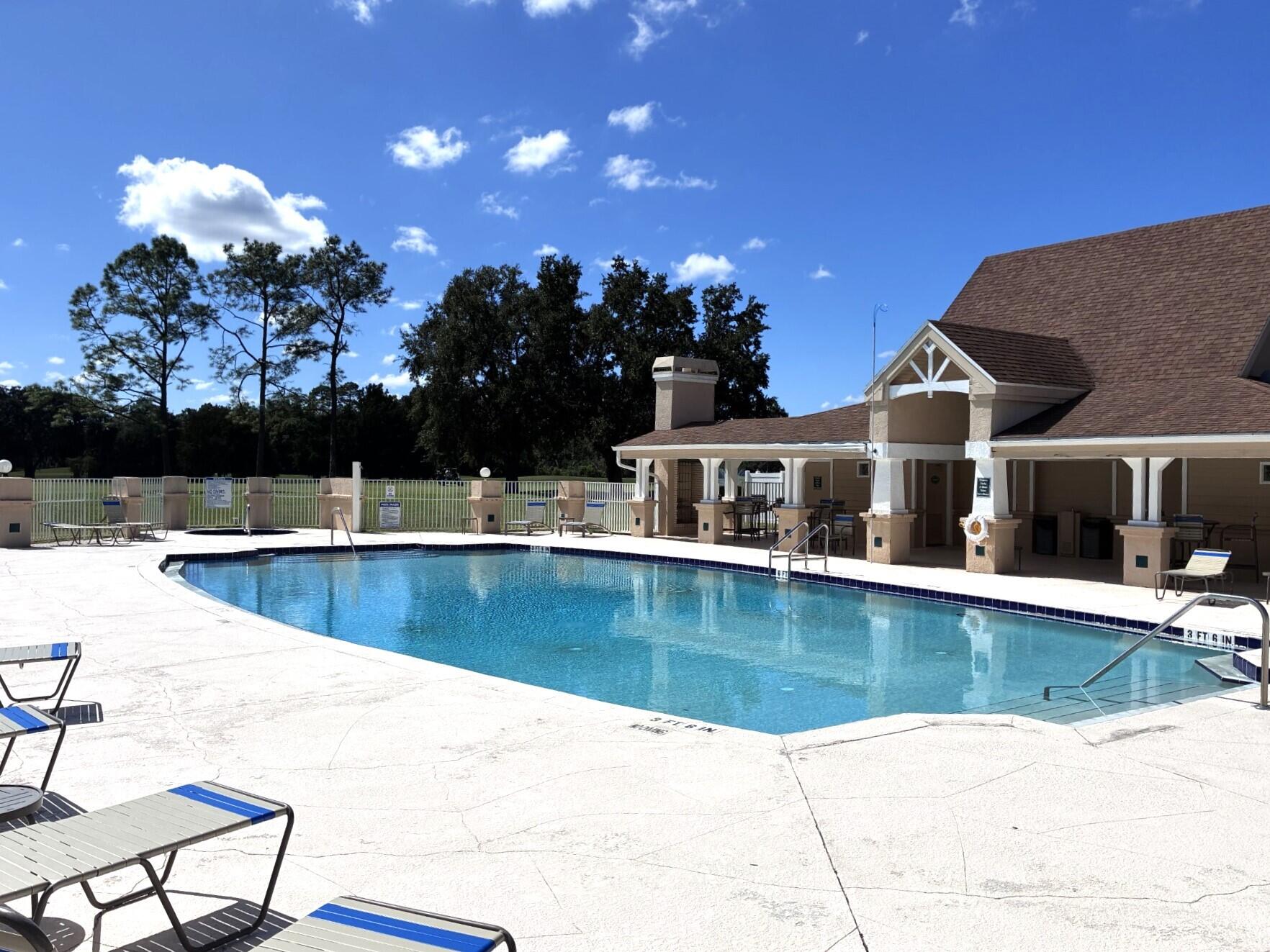 9013 Heathland Pool c