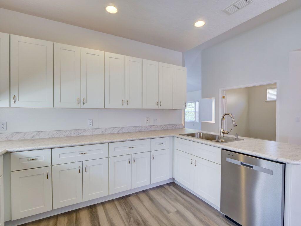 9013 Heathland new cabinets