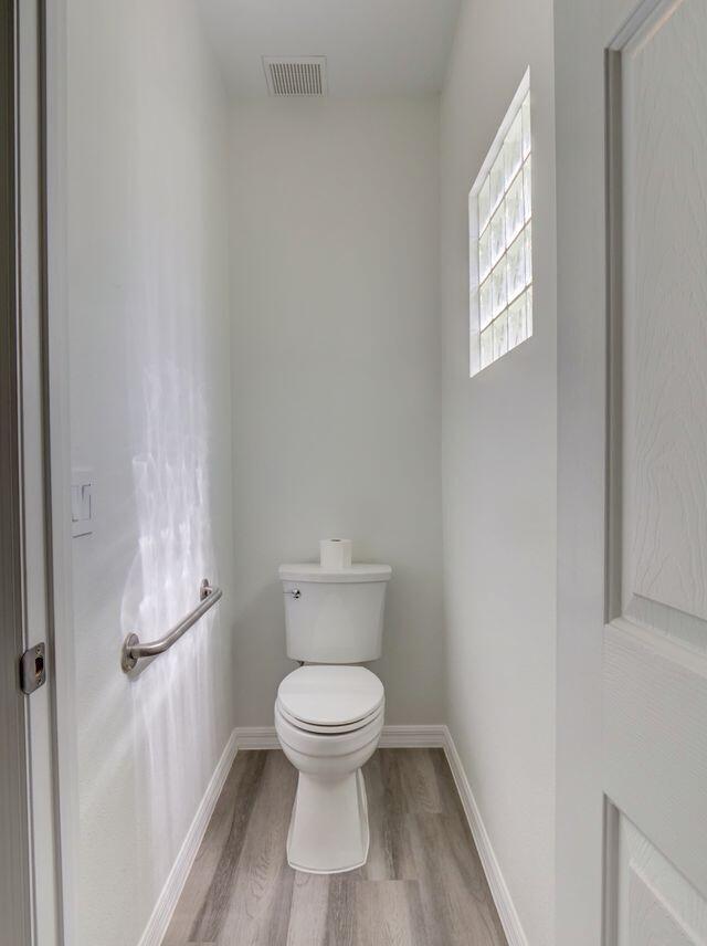 9013 Heathland private toilet