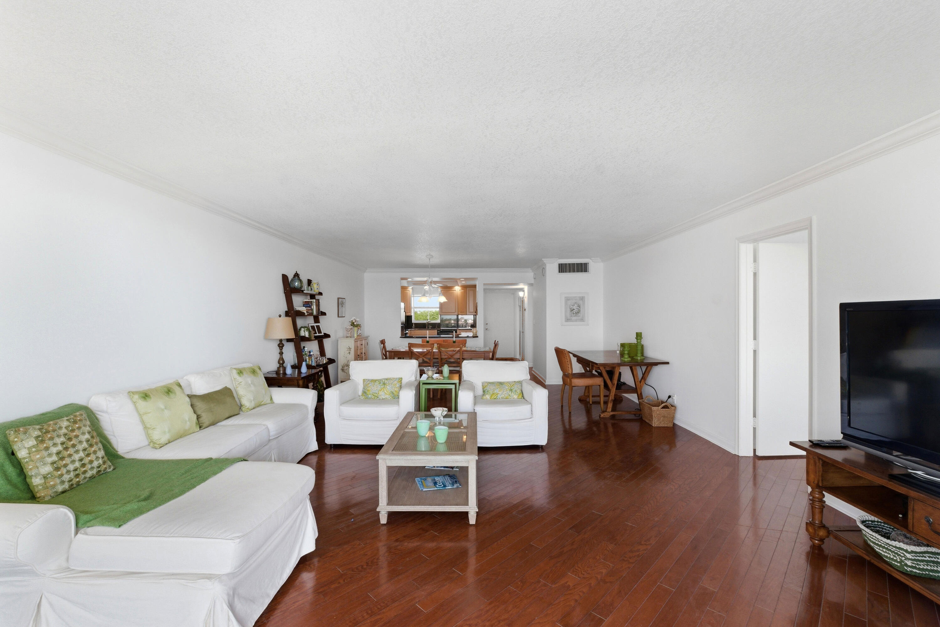 511 Bayshore Dr U410 _021 511 Bayshore Dr U410 _021