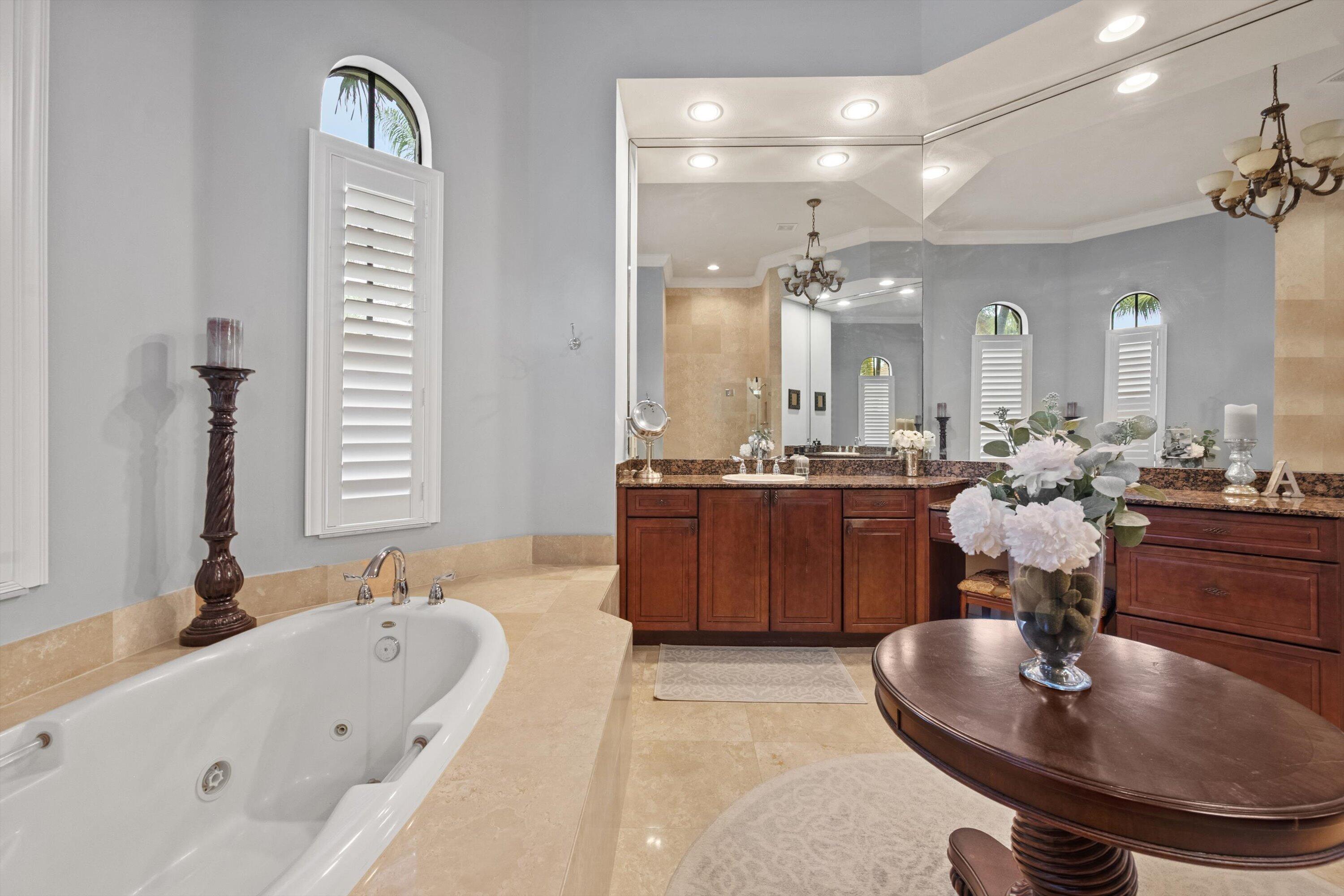 Jacuzzi Tub Primary