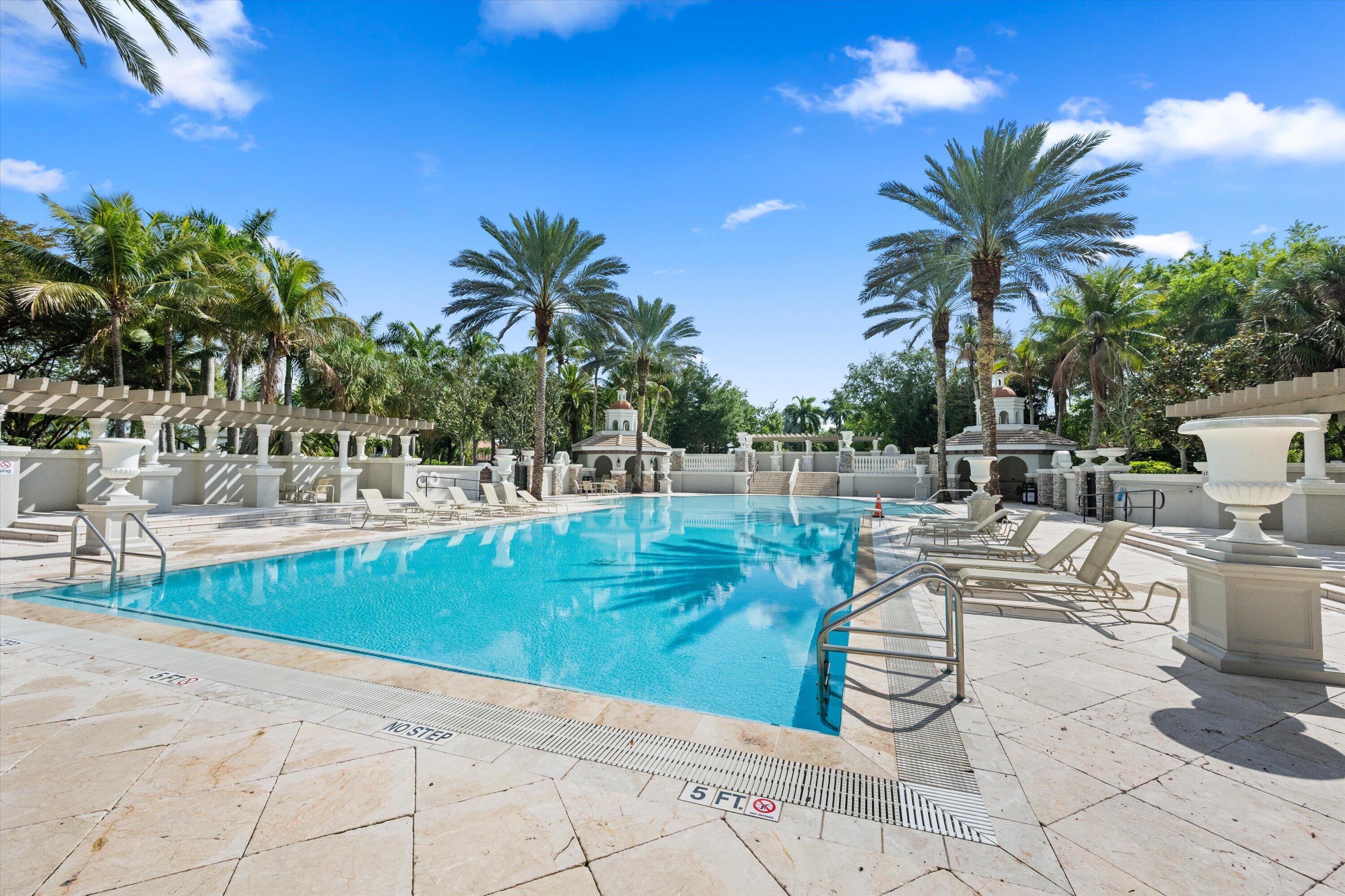 Clubhouse Pool