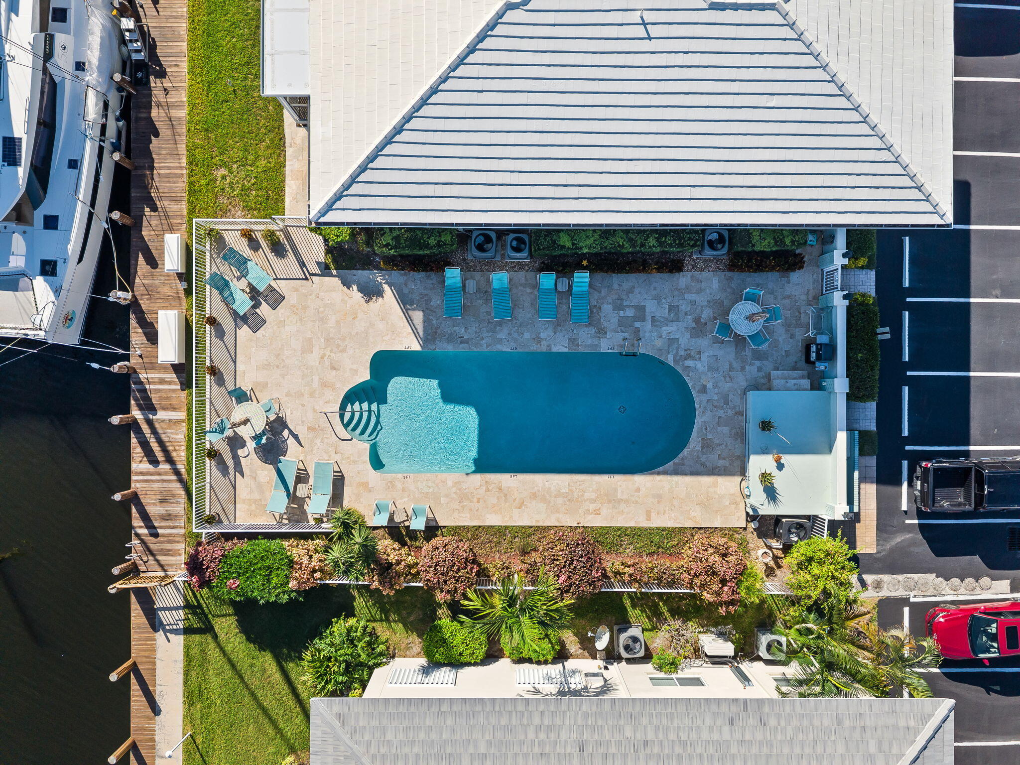 Concord Arms swimming Pool