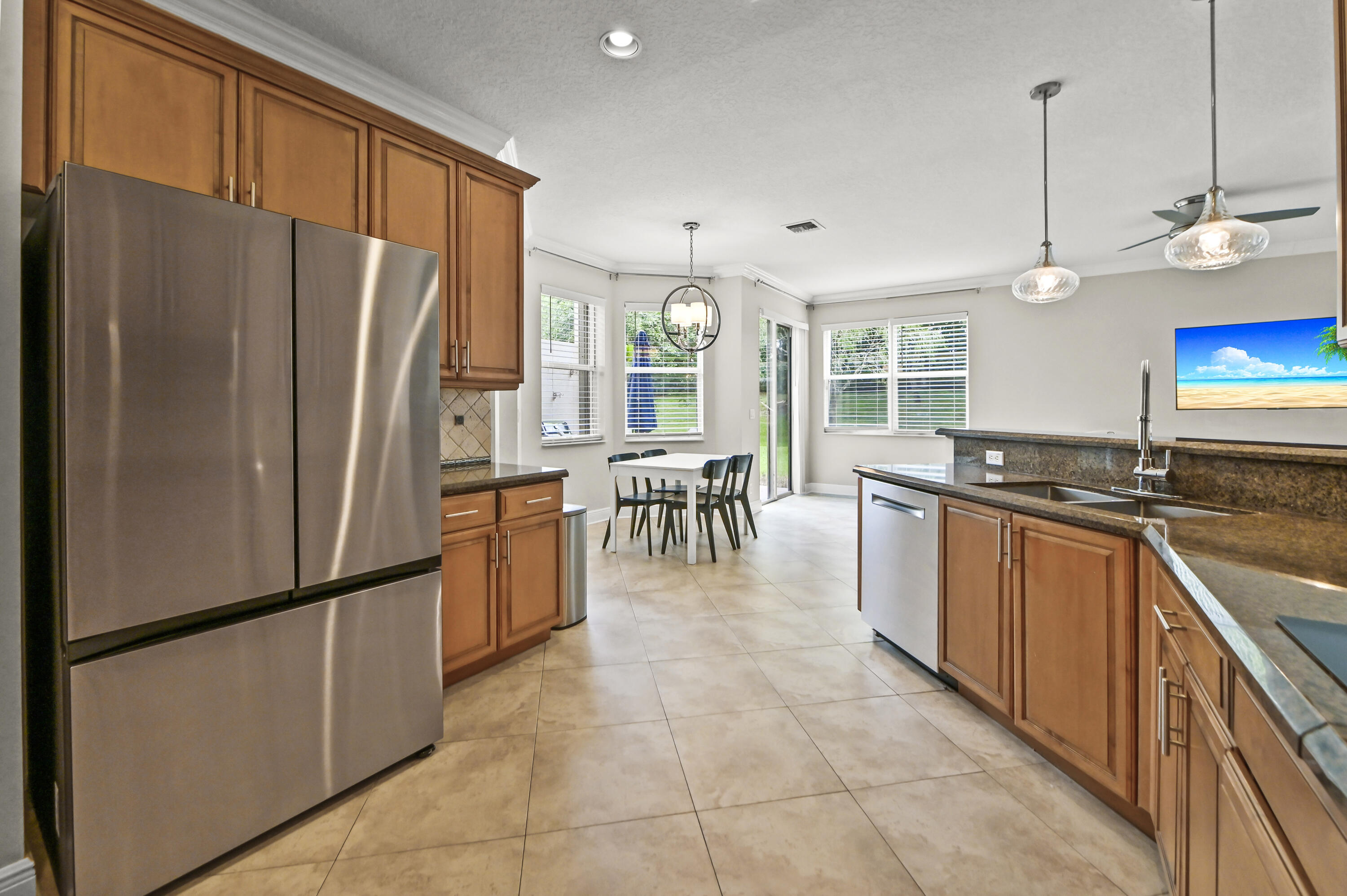 11 Kitchen 01