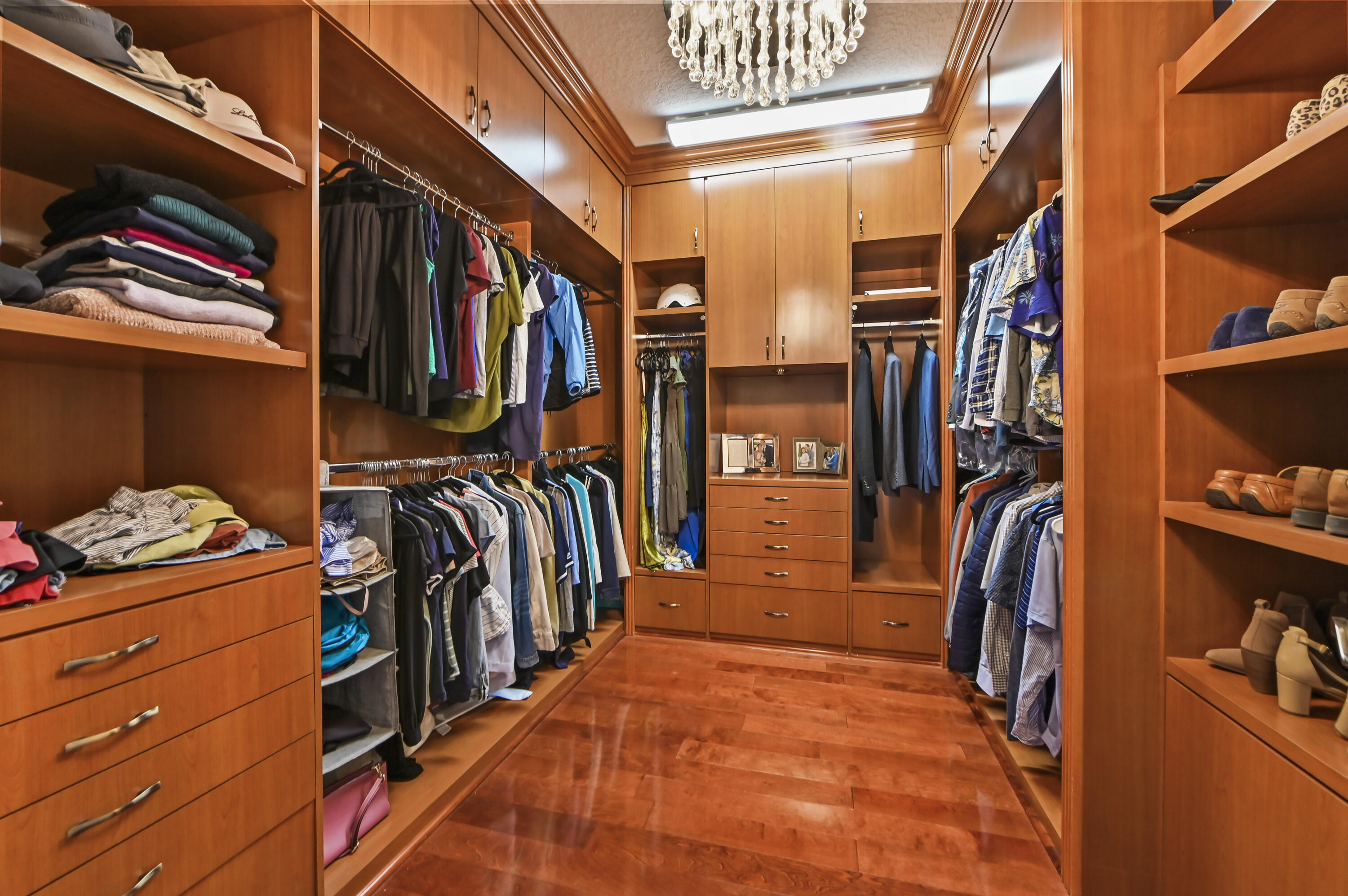 35 Closet 1