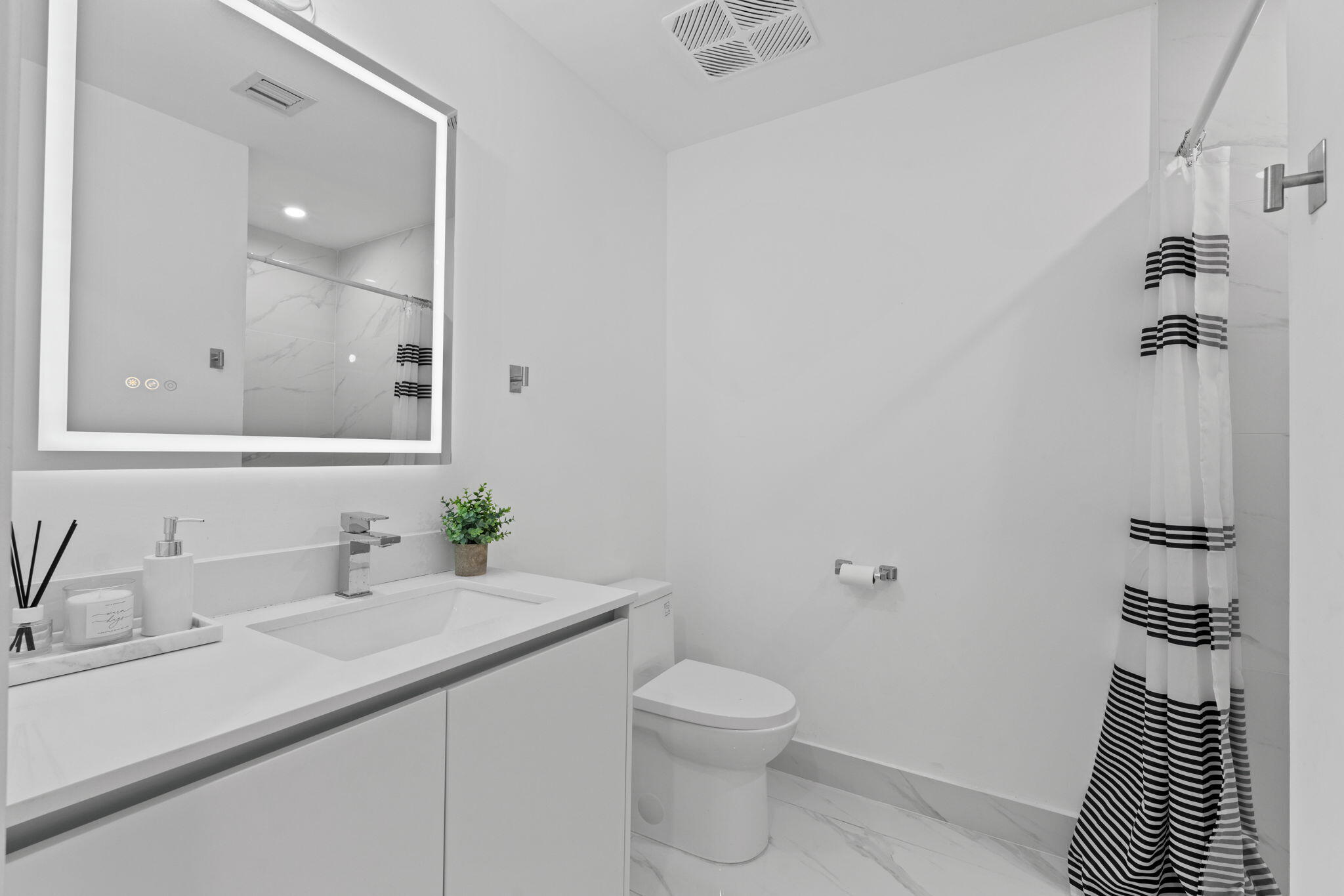 3-web-or-mls-A7401344