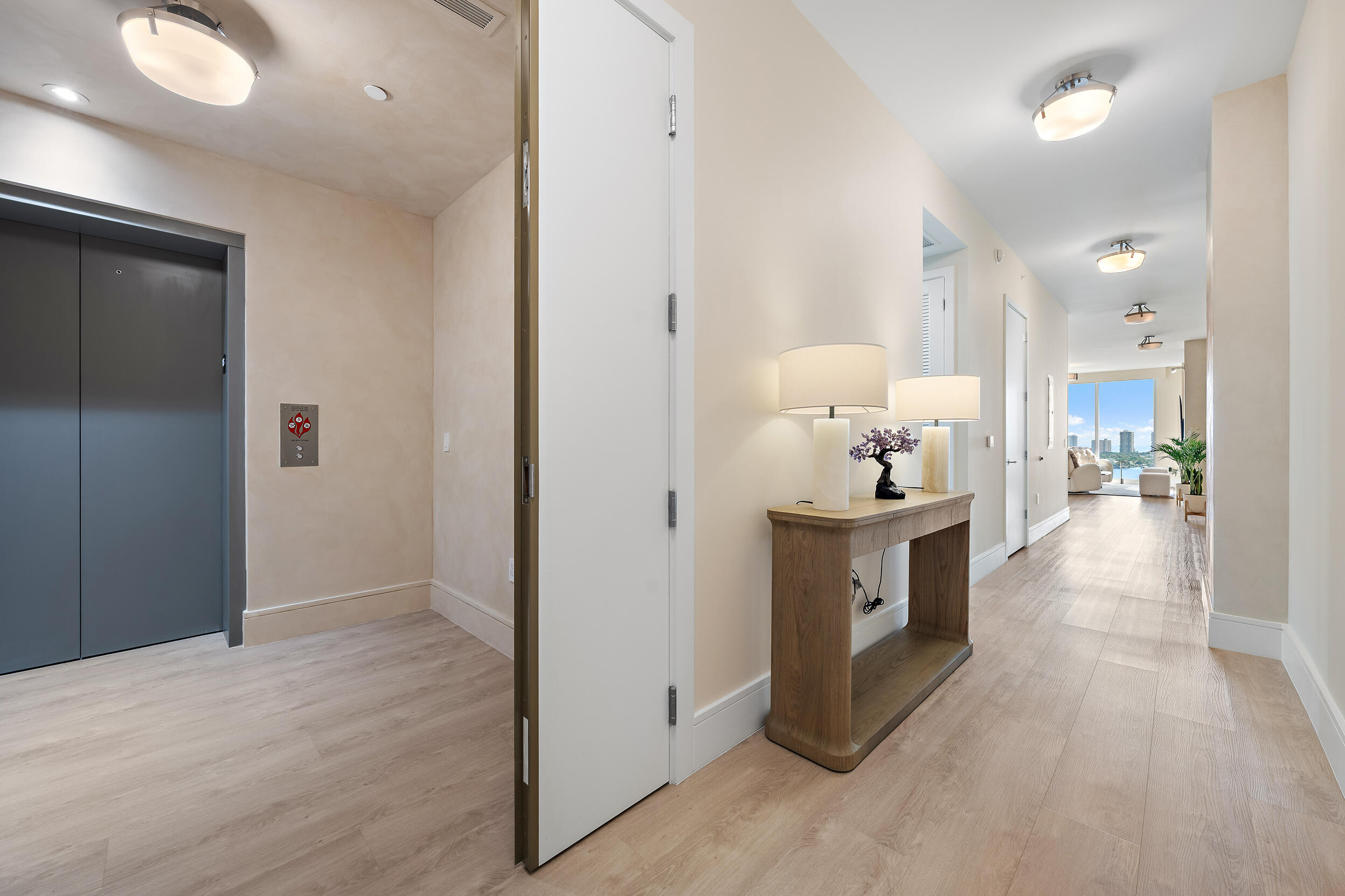 Private Elevator/Foyer Entry