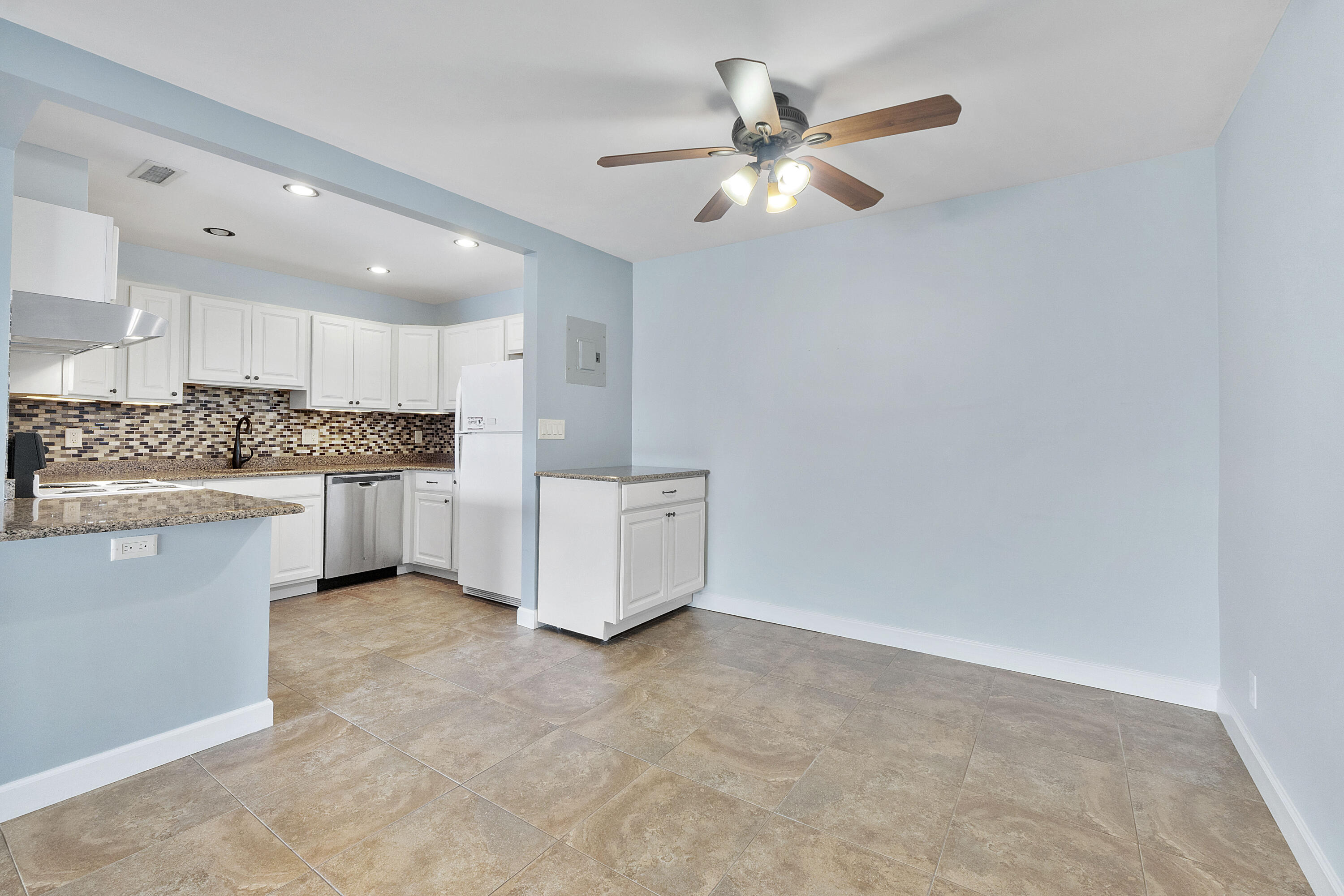 6253 Bay Club Dr unit 3_012 6253 Bay Club Dr unit 3_012