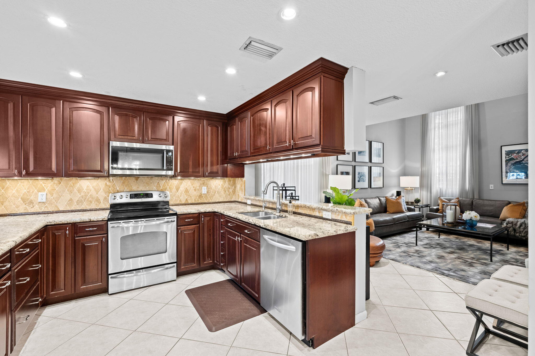 15-web-or-mls-A7401925