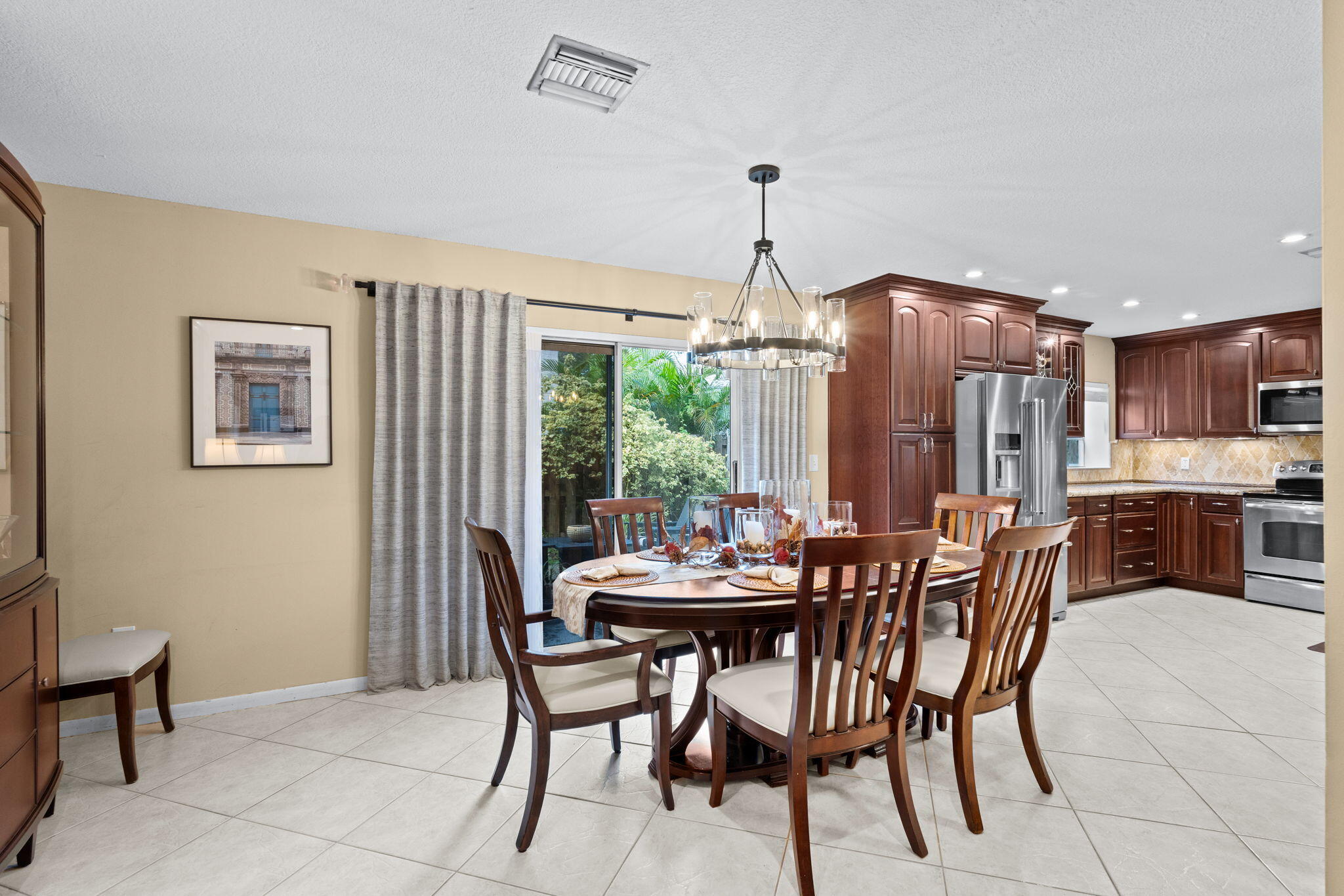 23-web-or-mls-A7401943
