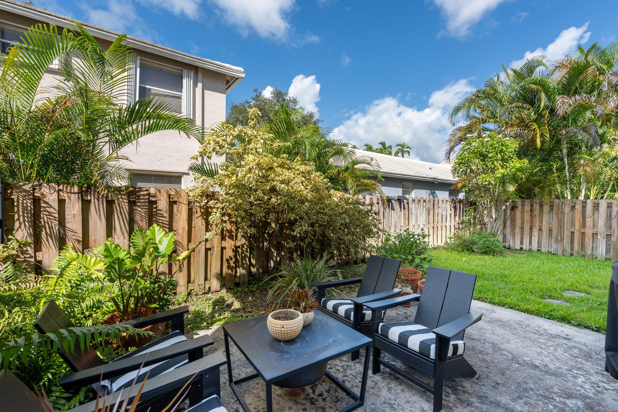 41-web-or-mls-A7401832