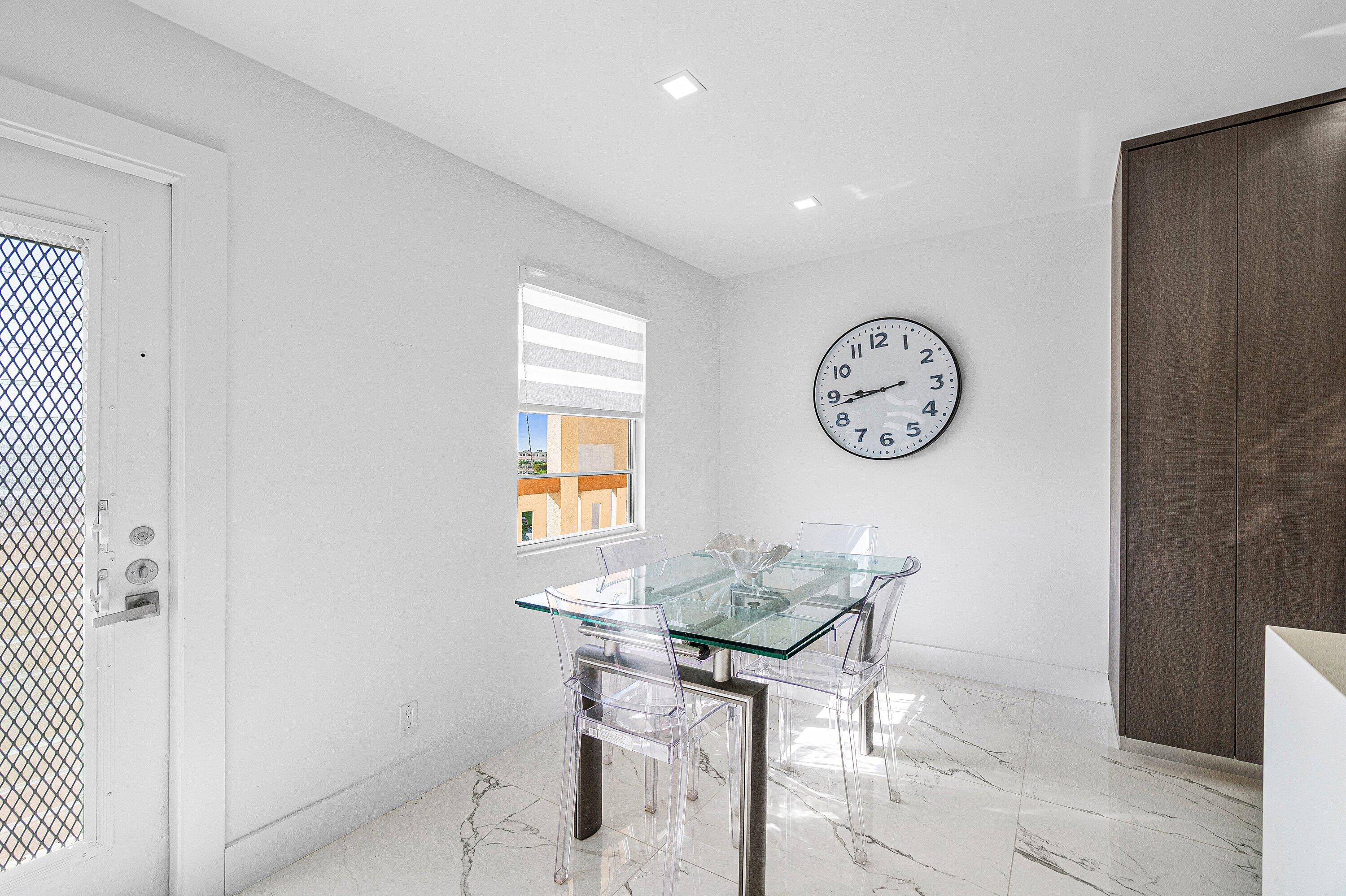 010-4017NewcastleA-BocaRaton-FL-33434-SM