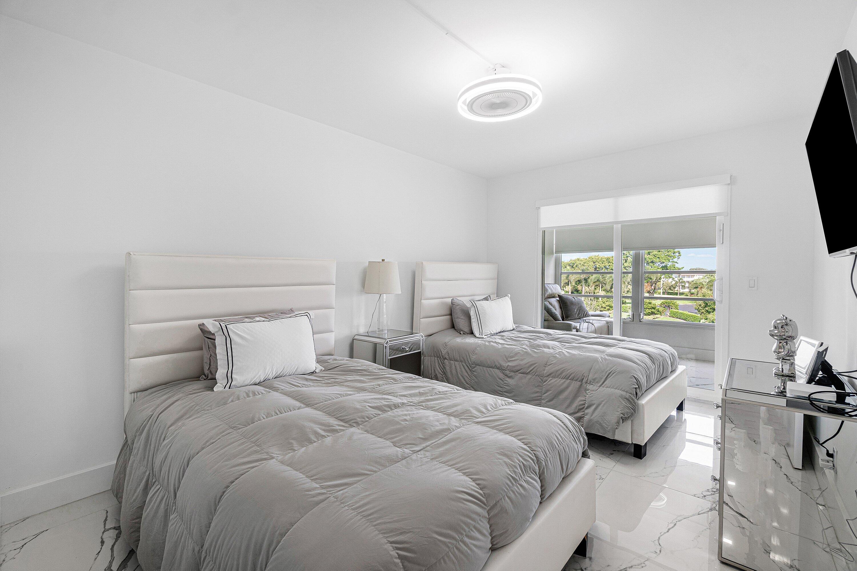 020-4017NewcastleA-BocaRaton-FL-33434-SM