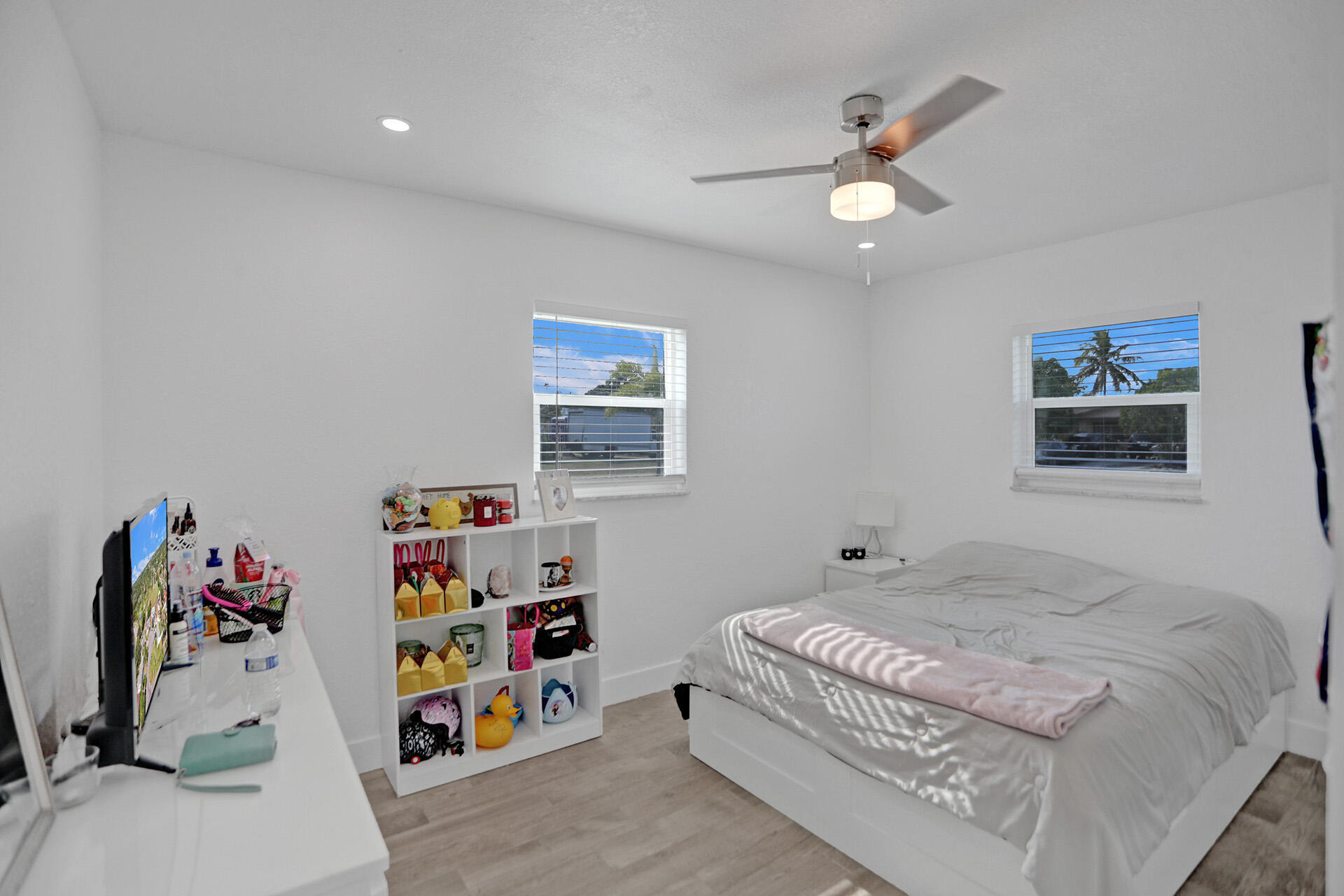 25 - bedroom 2