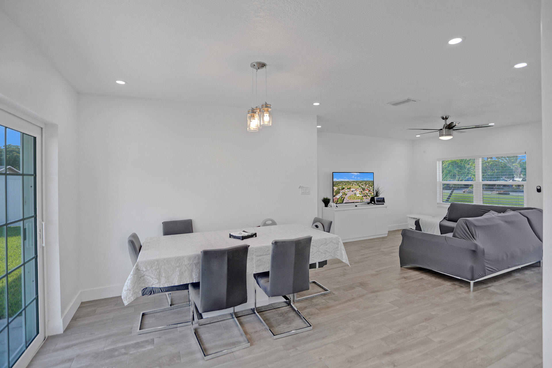 13 - dining room & living room