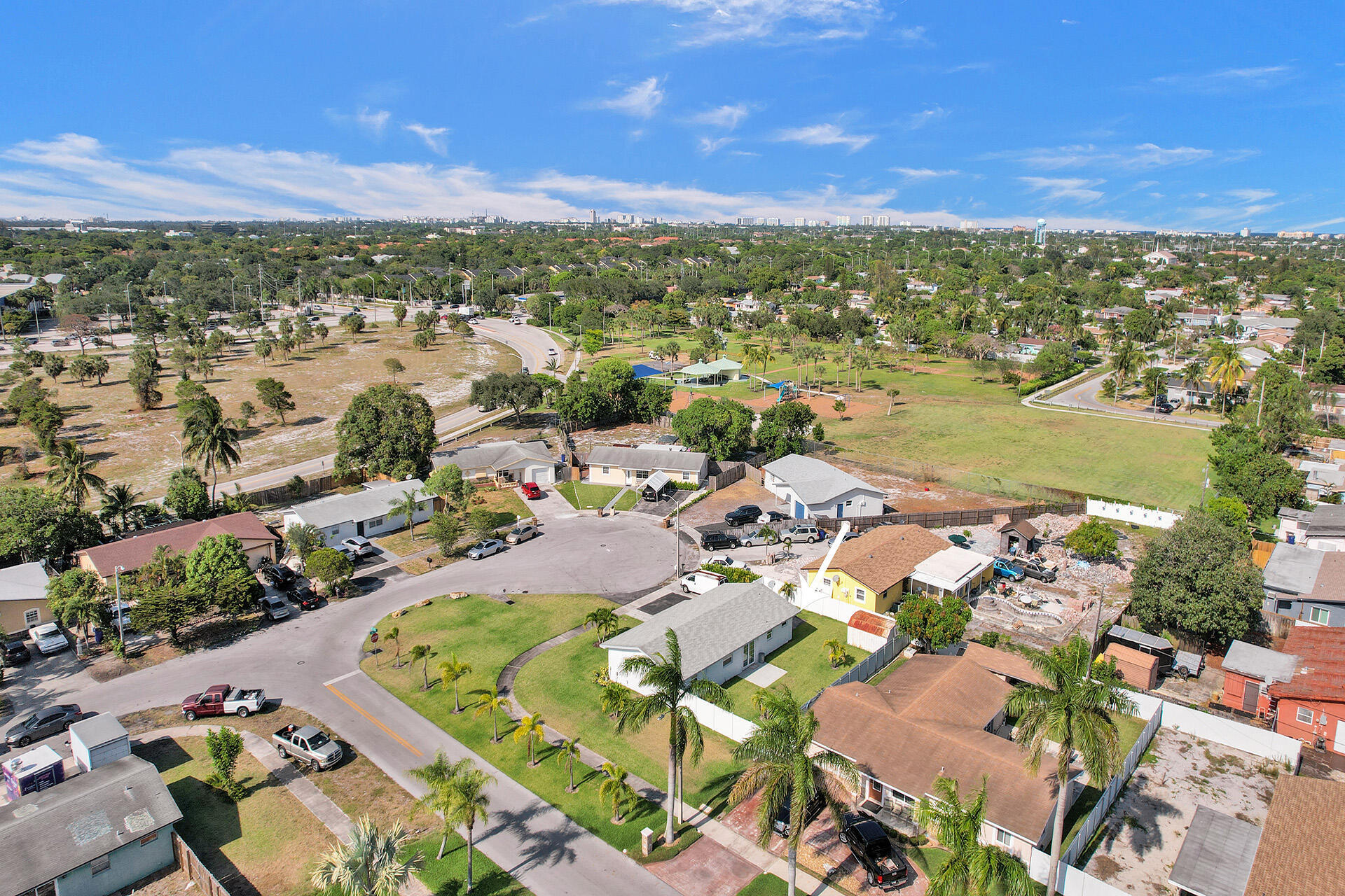 33 - neighborhood view