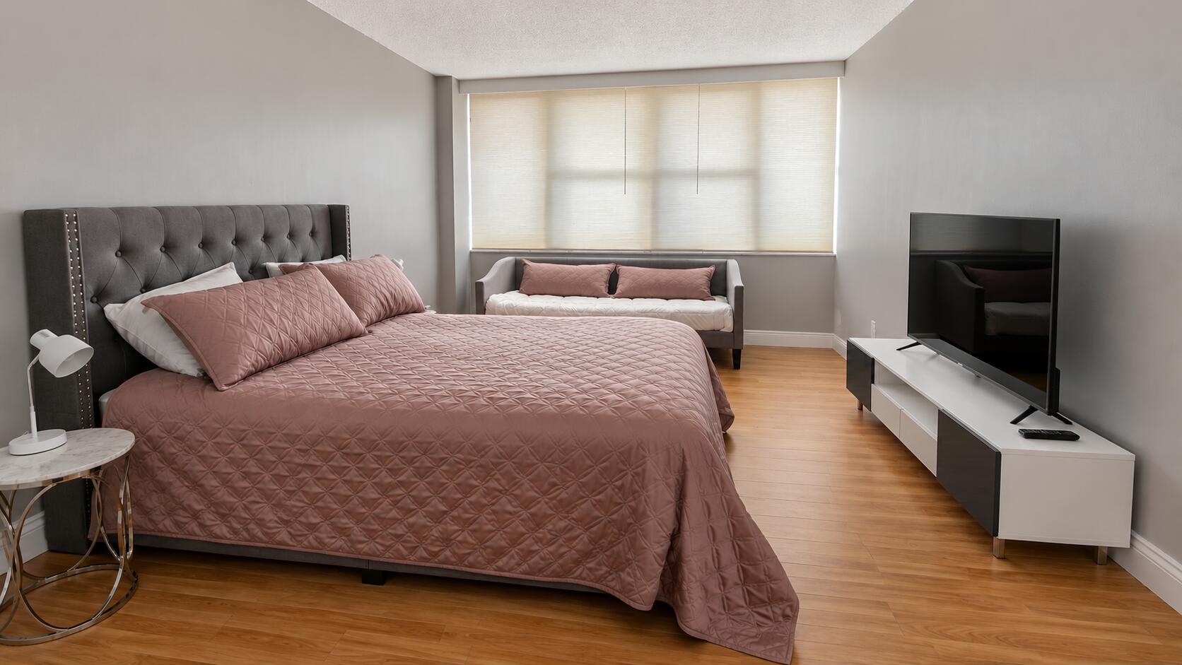 Minimalist Bedroom with Soft Daylight