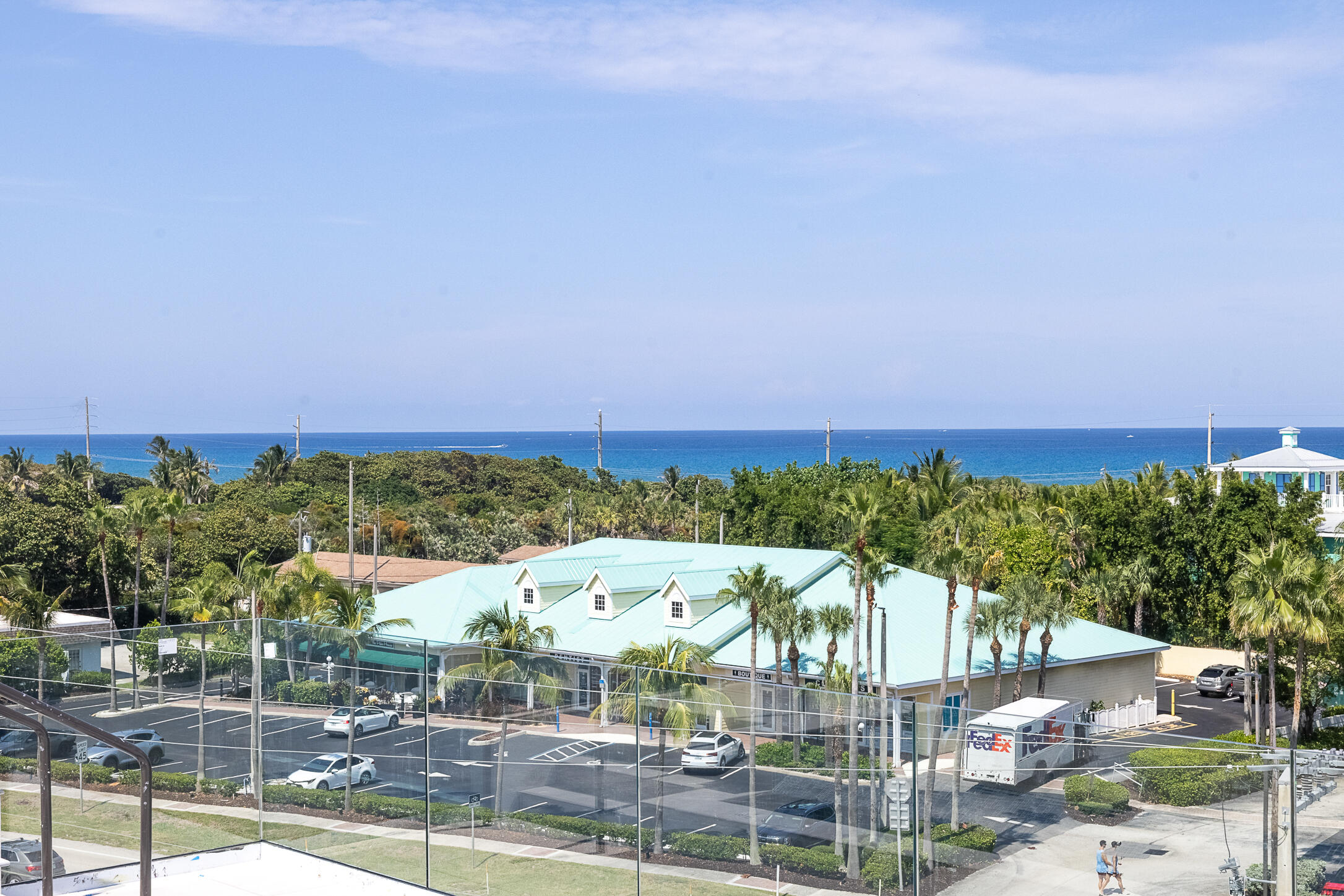 15-Rooftop Pool View