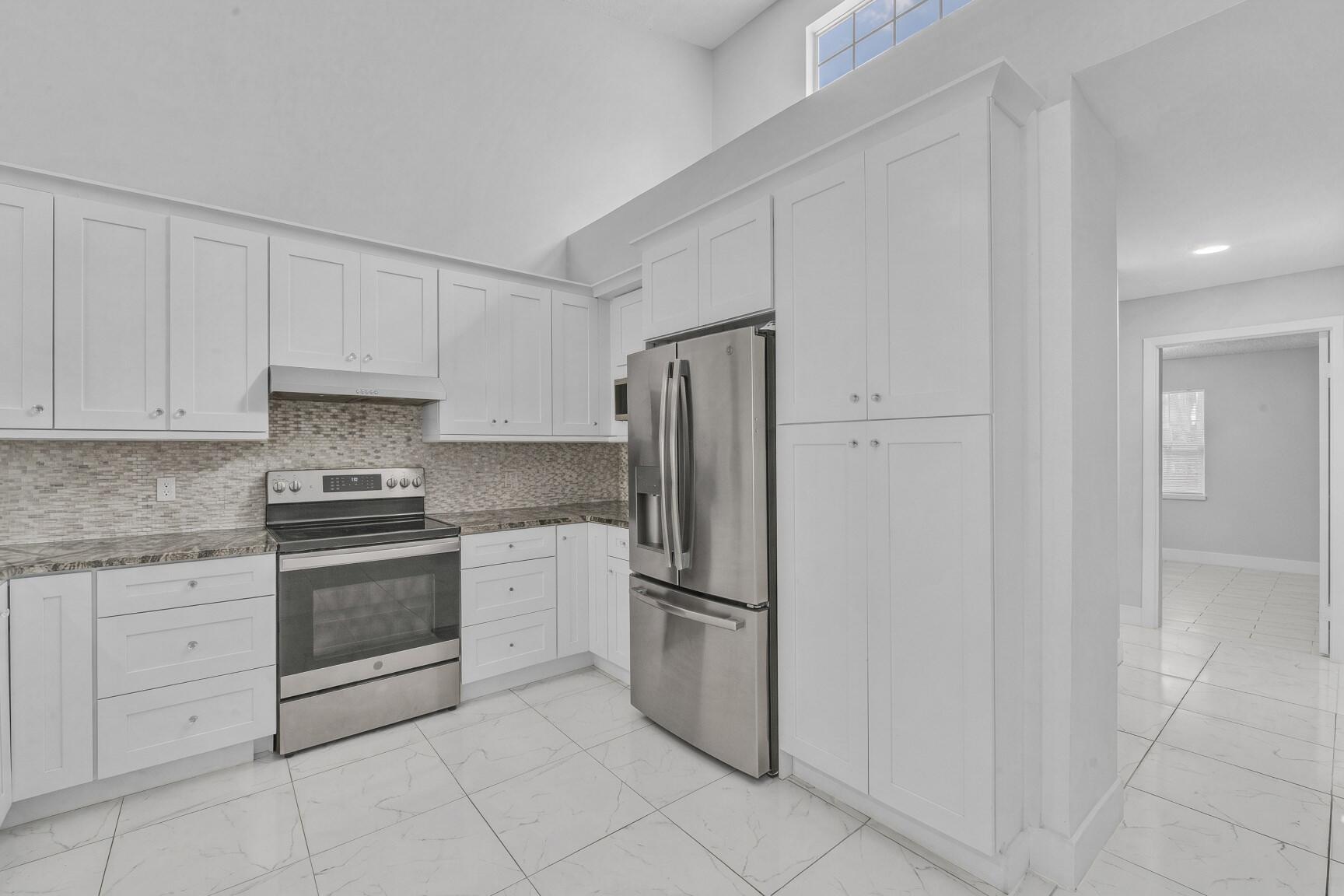 9 Kitchen (2)