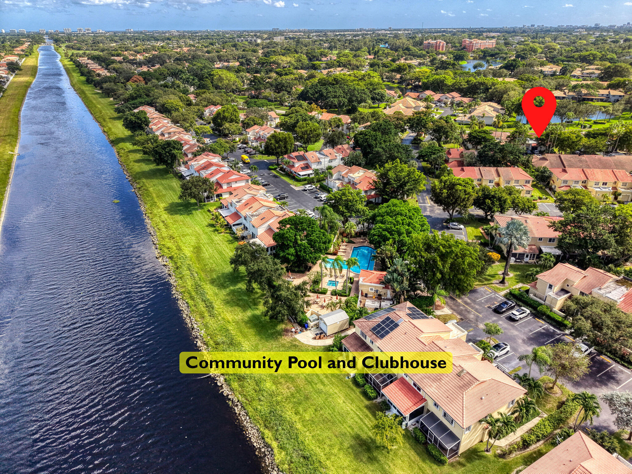 19 Community Clubhouse+pool (01)