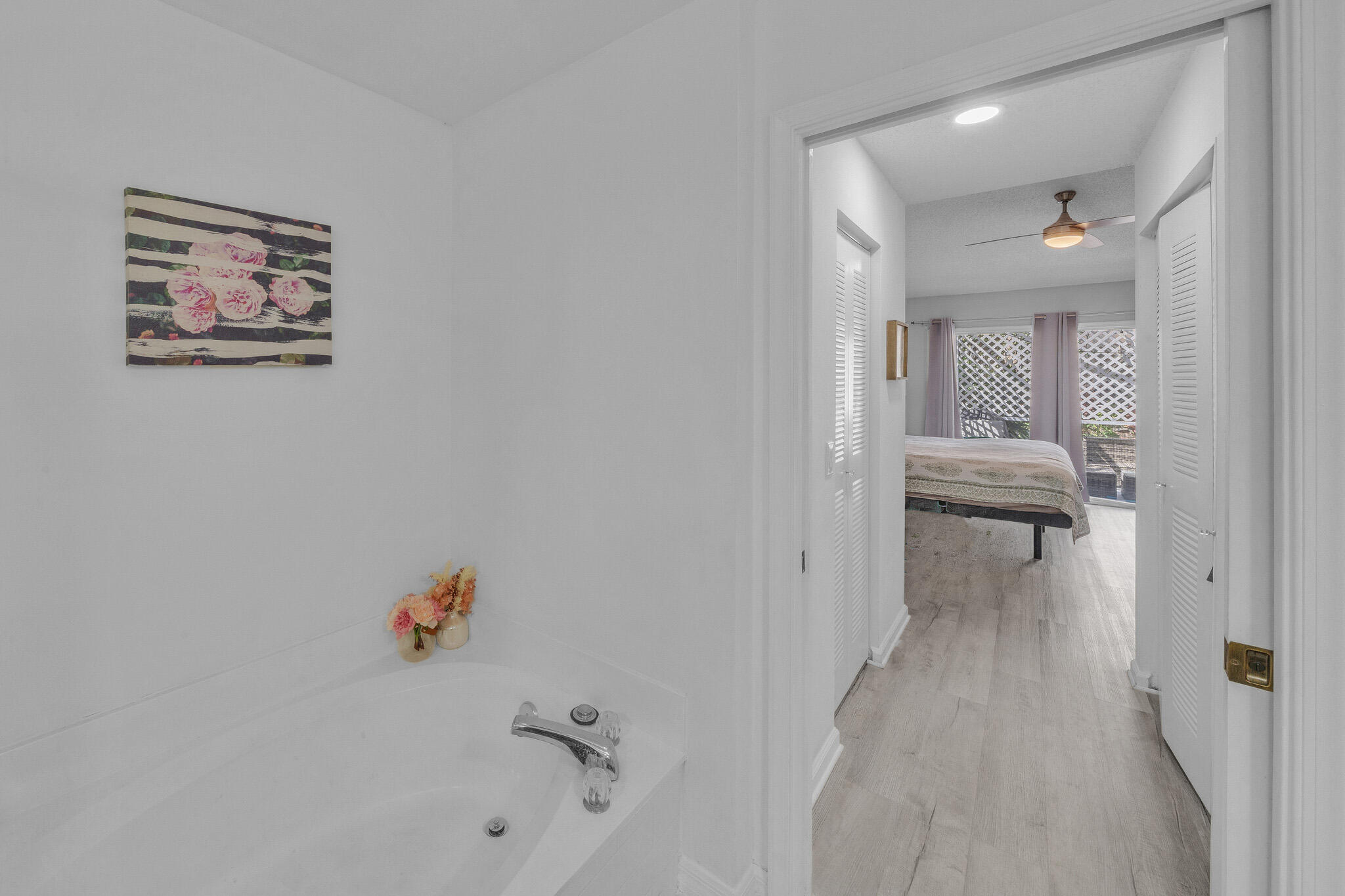 15 Primary Bathroom (3)