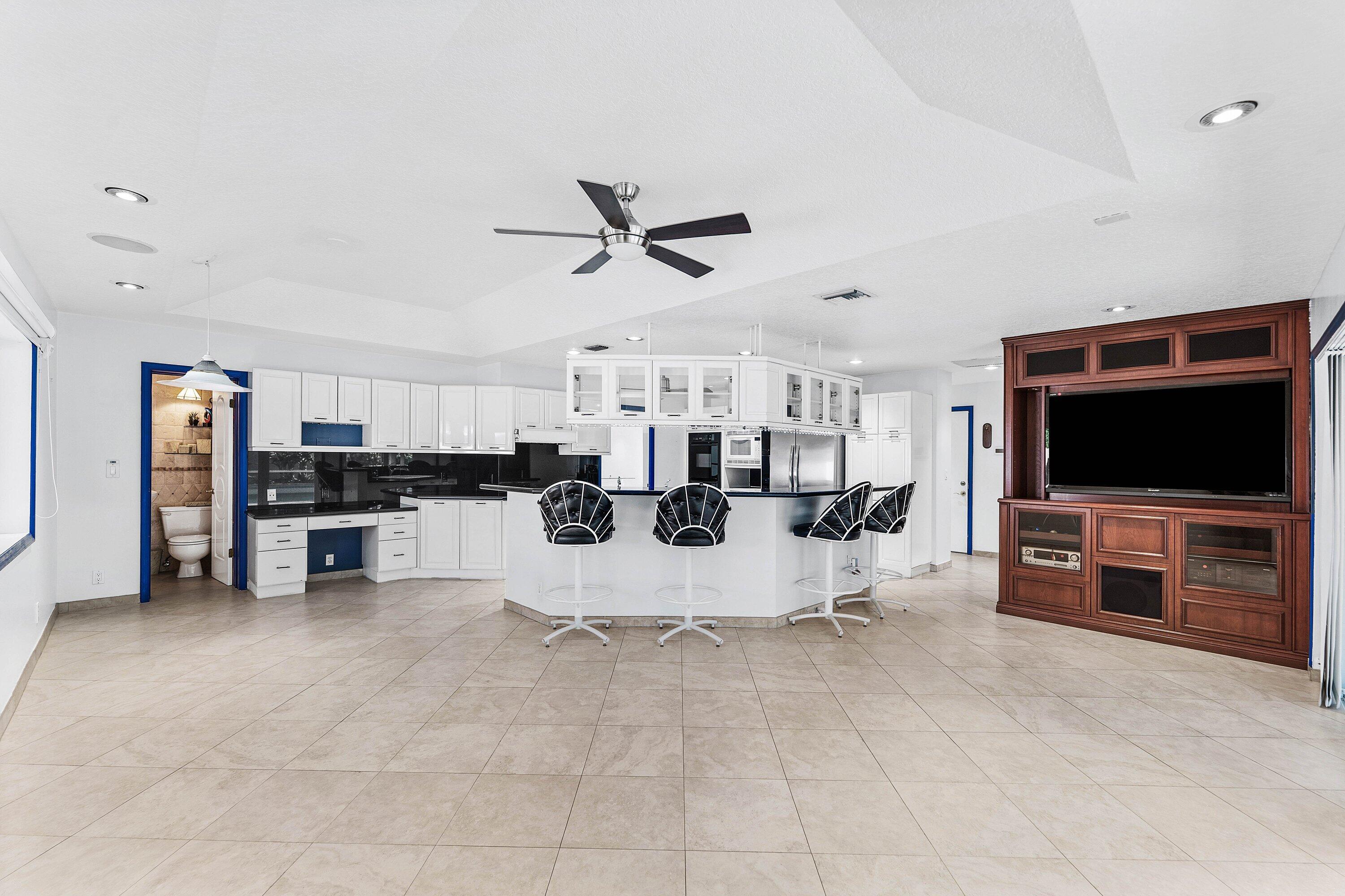 012-1115Southeast14thAvenue-DeerfieldBea 012-1115Southeast14thAvenue-DeerfieldBea