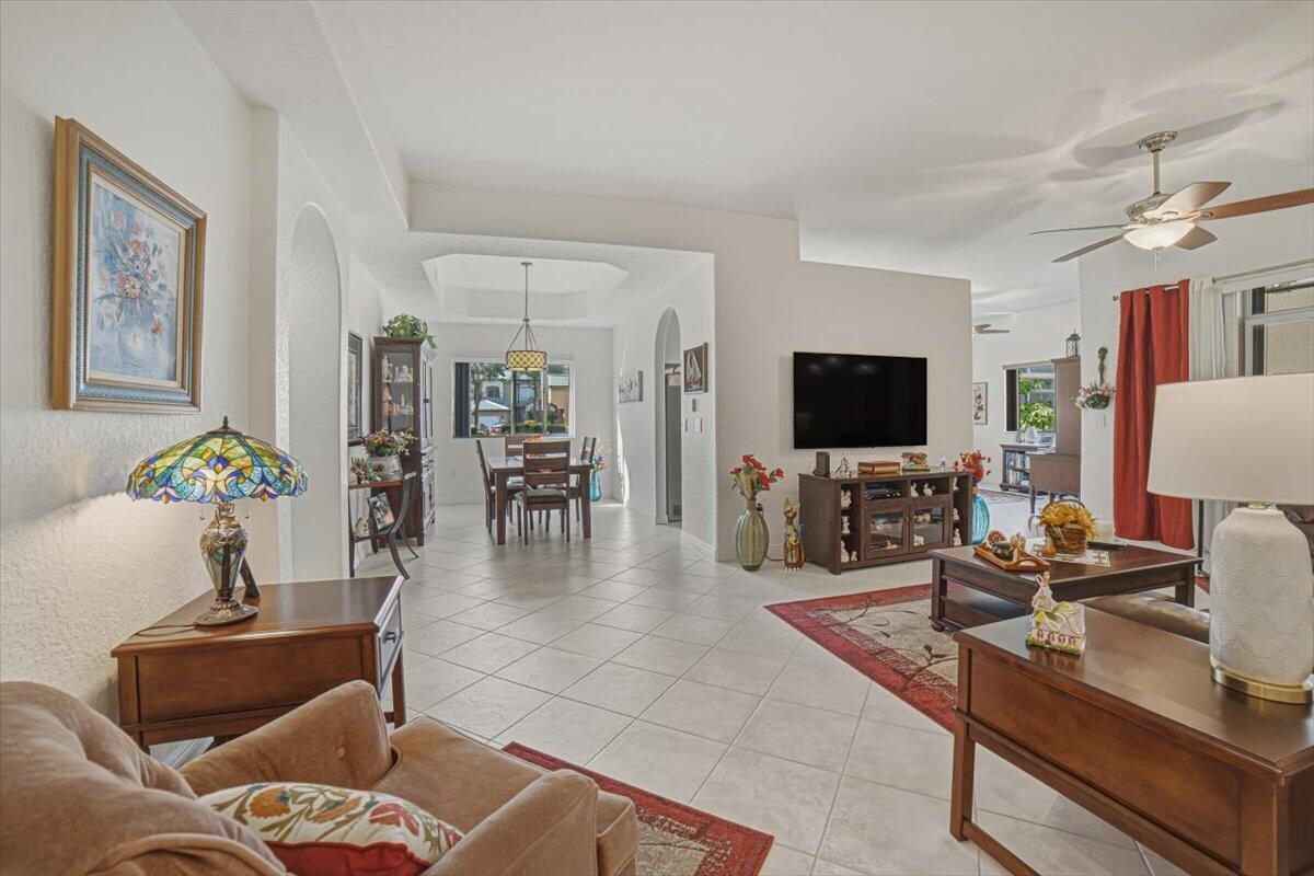 12-Livingroom-C