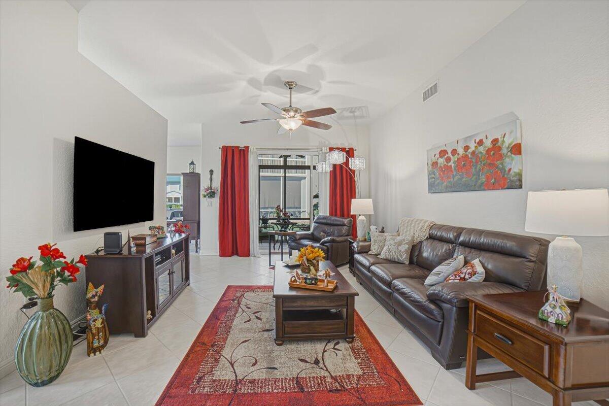 10-Livingroom