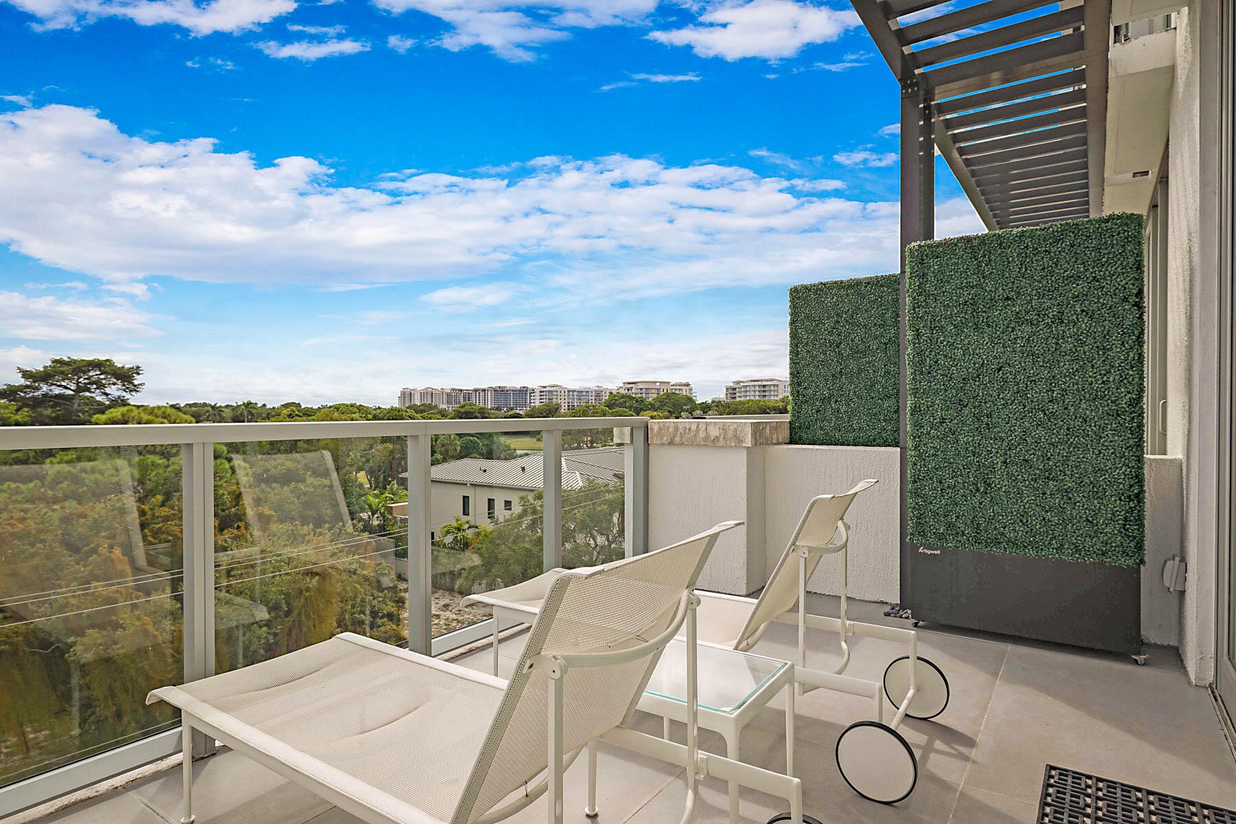 TERRACE IN FRONT OF PRIMARY BEDROOM