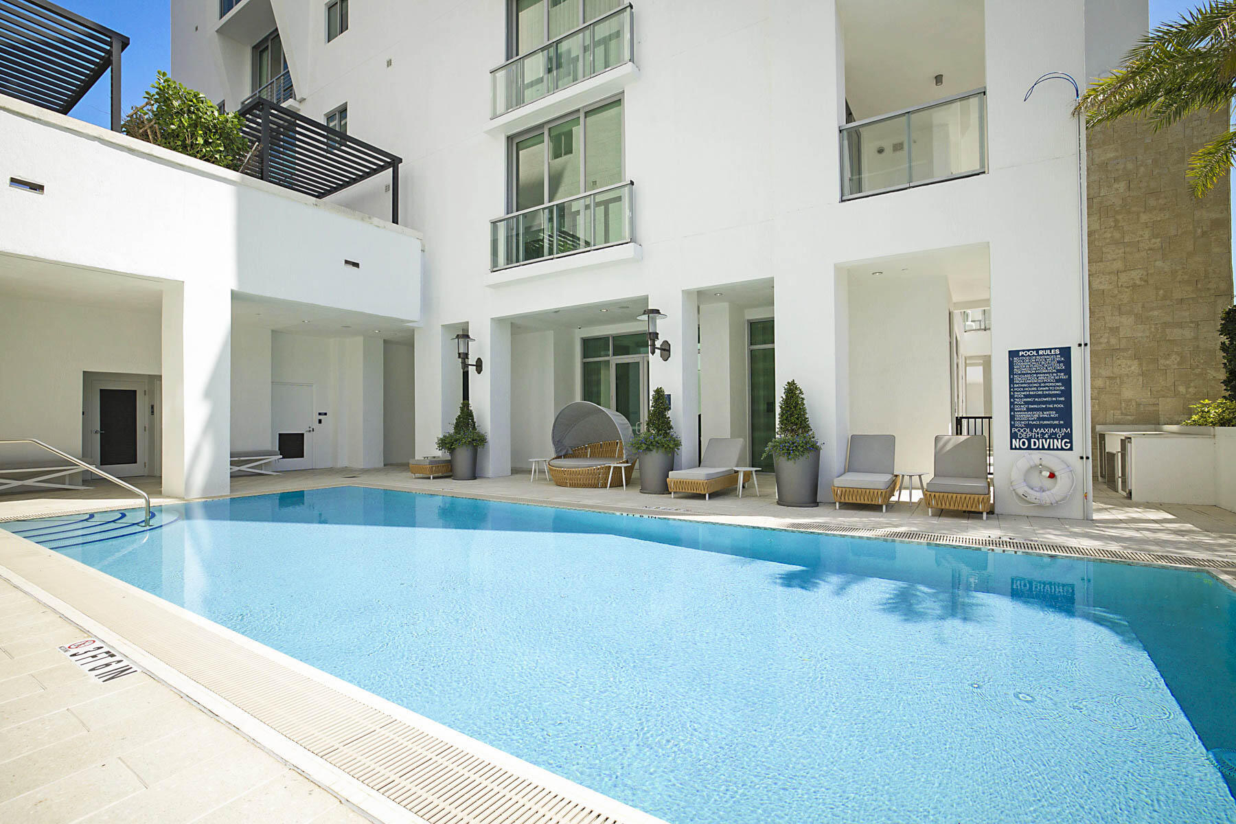 POOL DECK