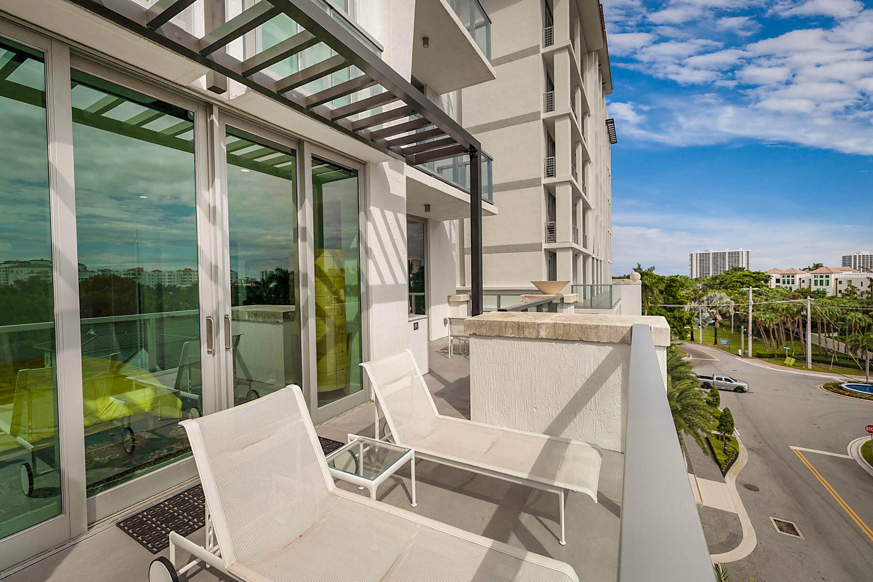 LARGE TERRACE FOR YOUR RELAXATION