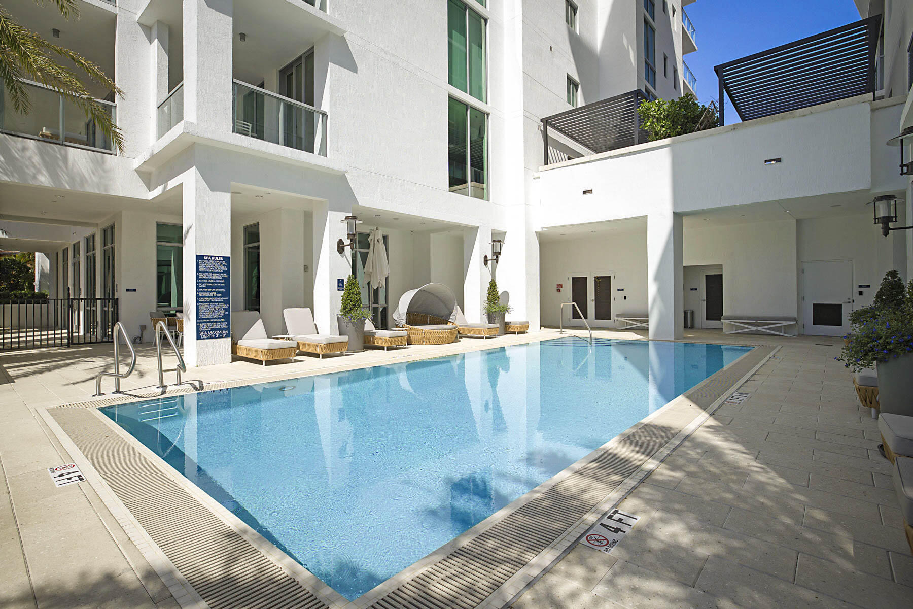 POOL DECK