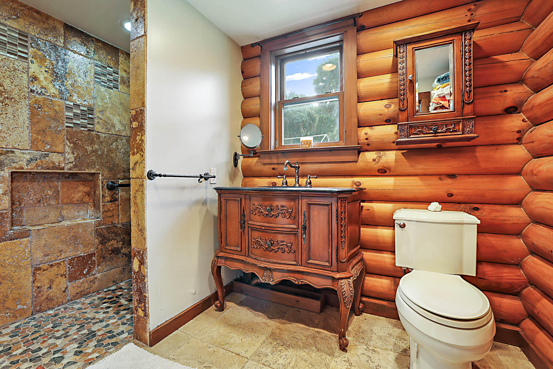 DOWNSTAIRS BATHROOM