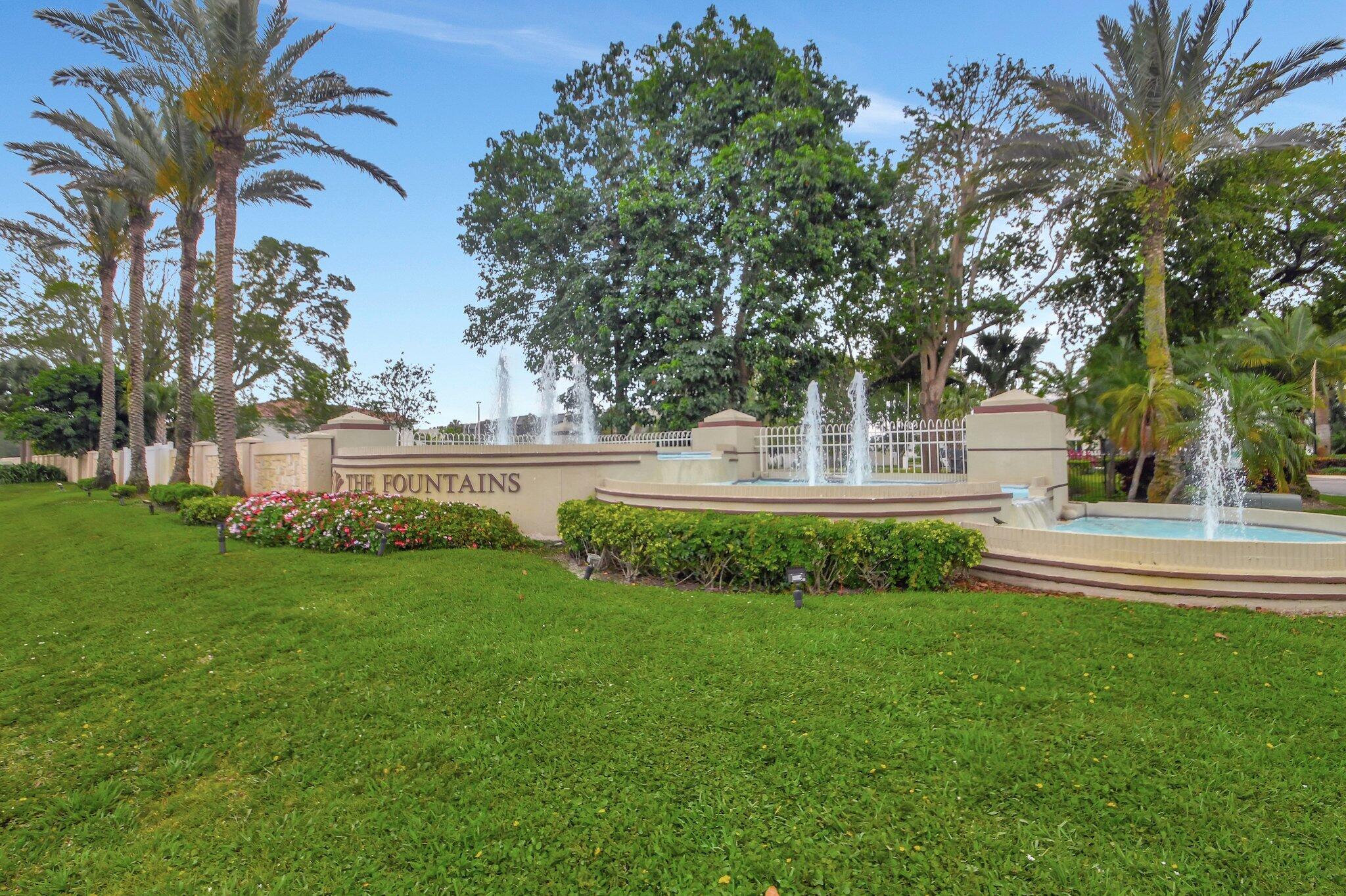 Fountains CC gated entrance