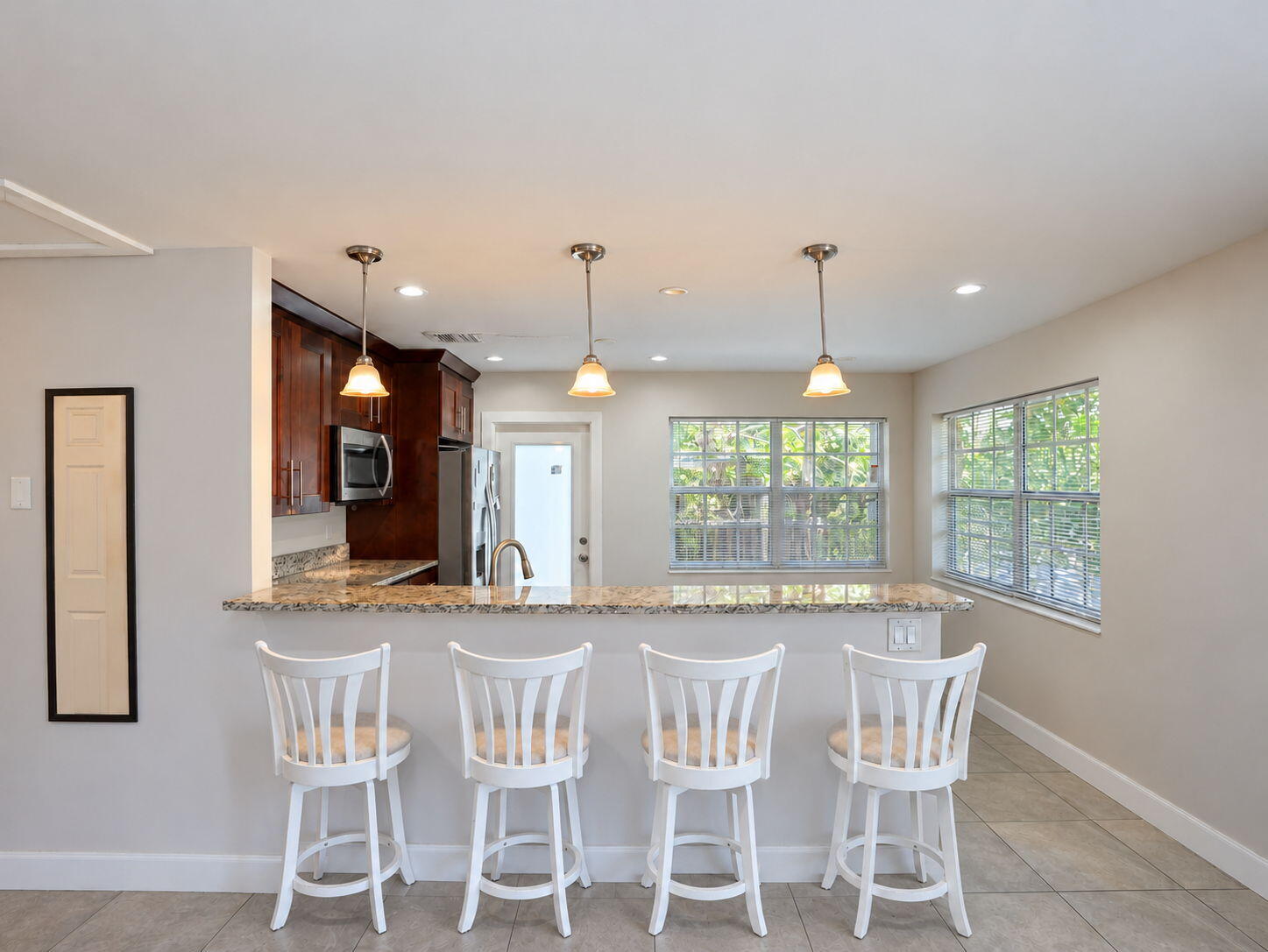 5-web-or-mls-Daniel_904_NE_10th_Ave_04