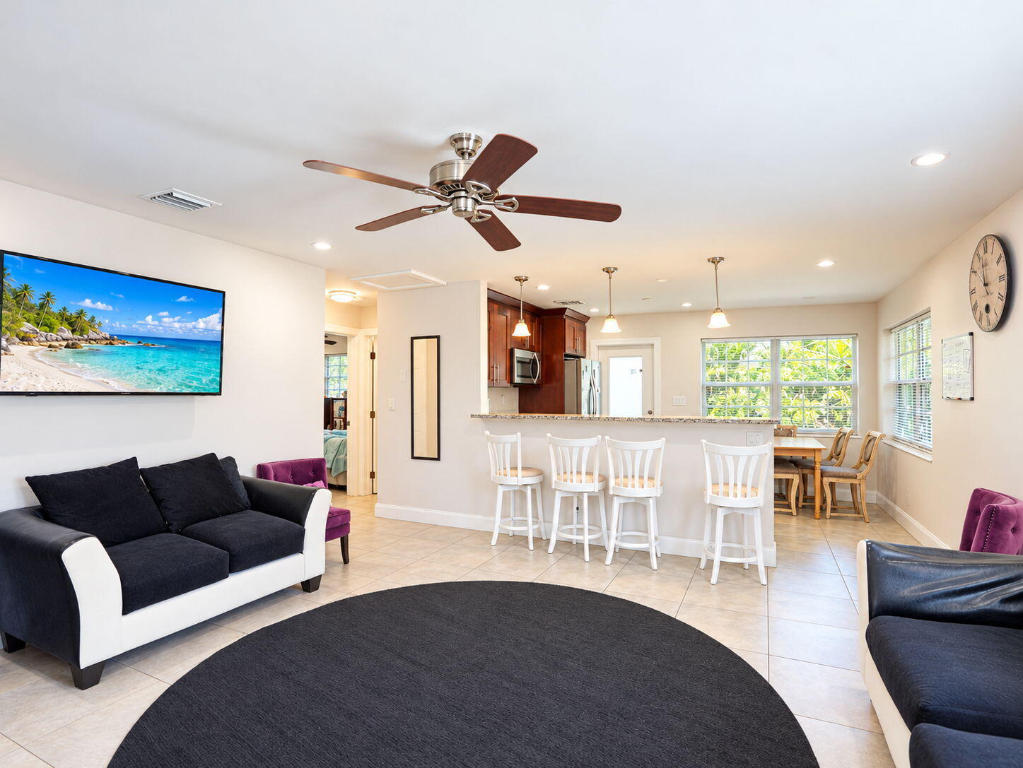 4-web-or-mls-Daniel_904_NE_10th_Ave_03
